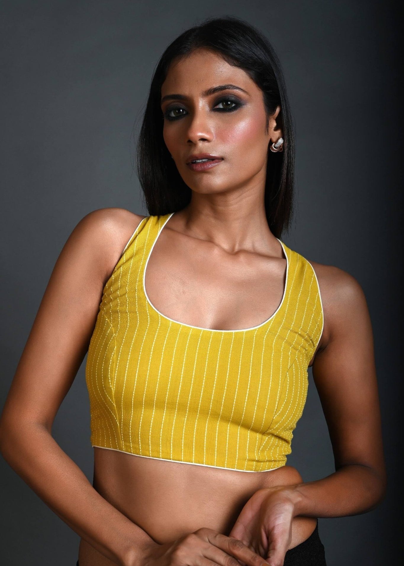 Yellow Sleeveless Blouse in Cotton with Round Neckline - Anvi Couture