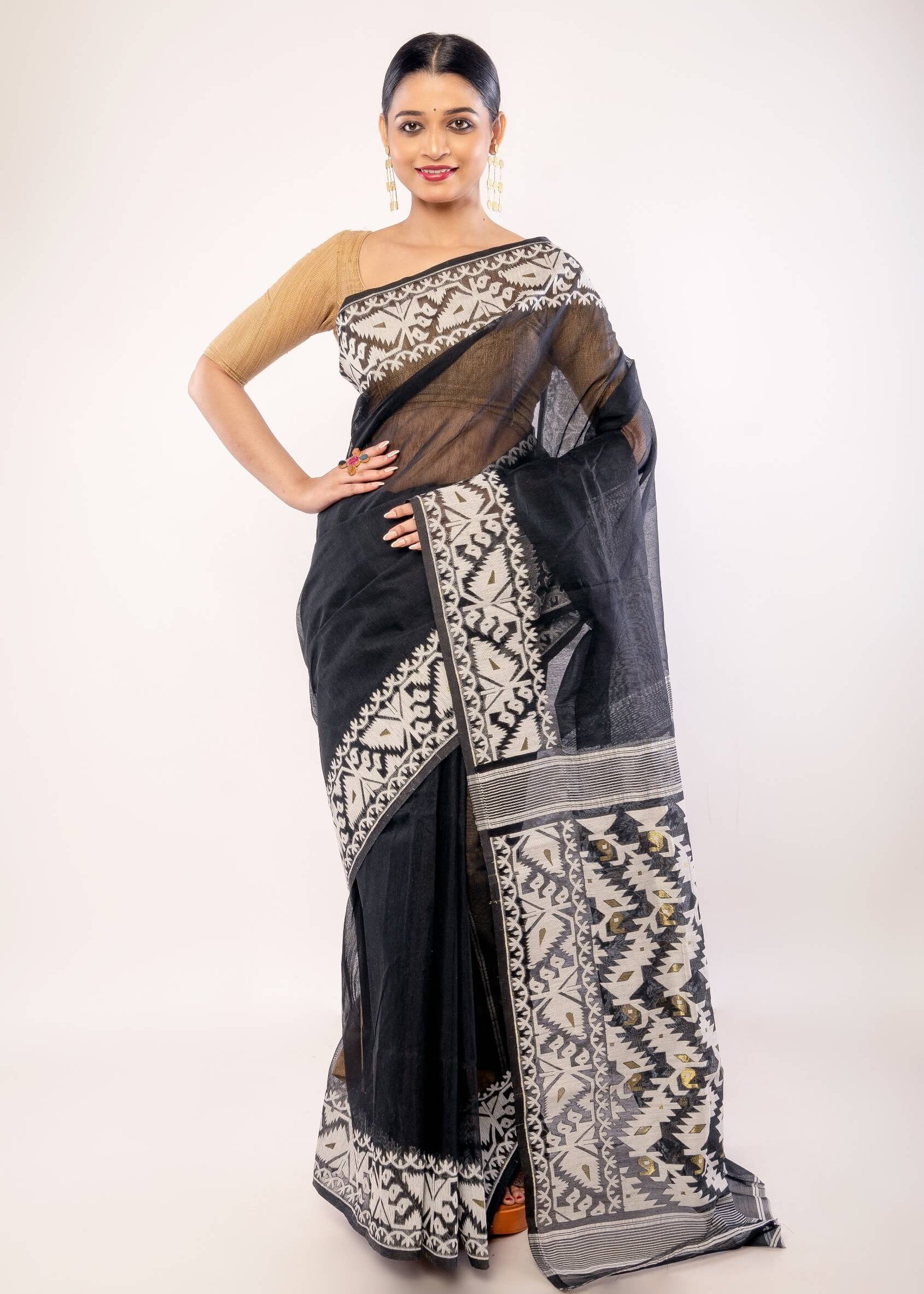Black and White Pure Cotton Dhakai Jamdani Saree - Anvi Couture