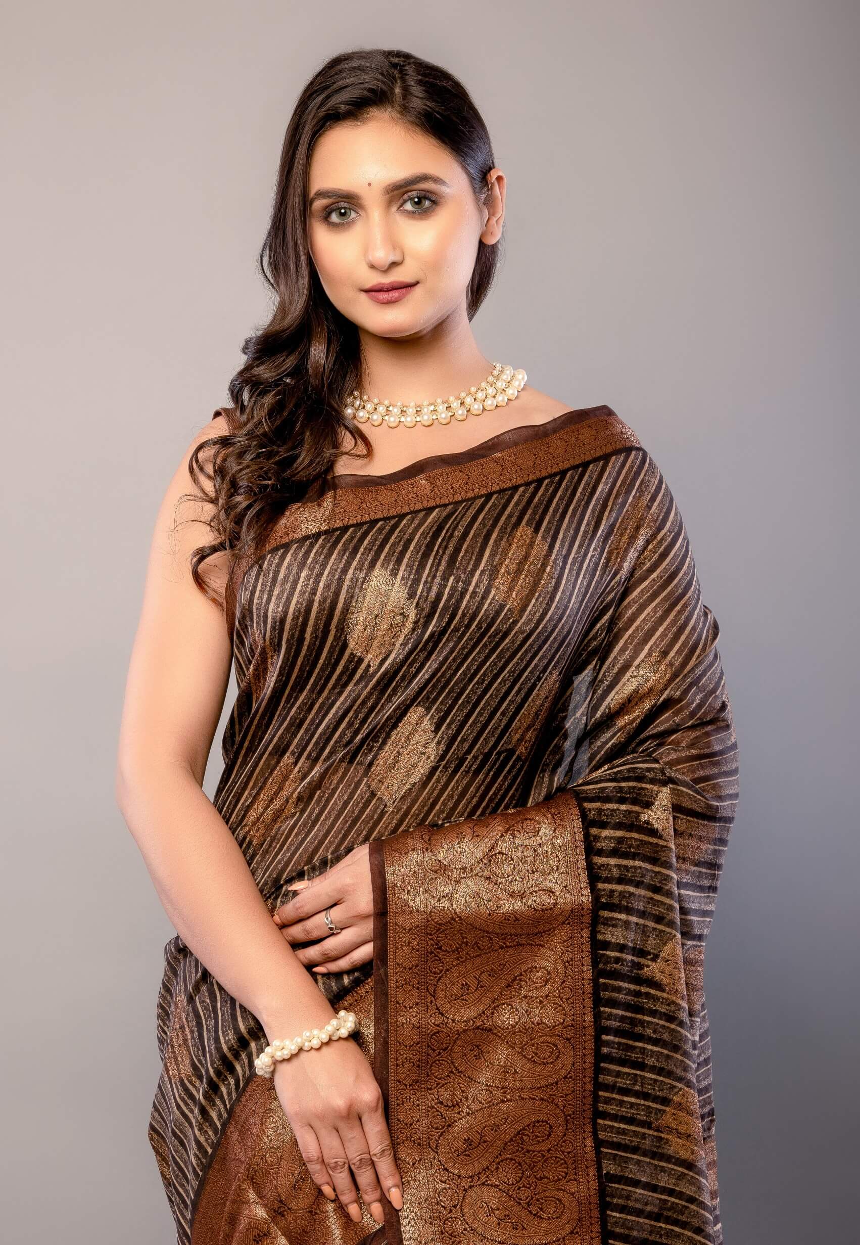Black and Copper Zari Woven Silk Saree - Anvi Couture