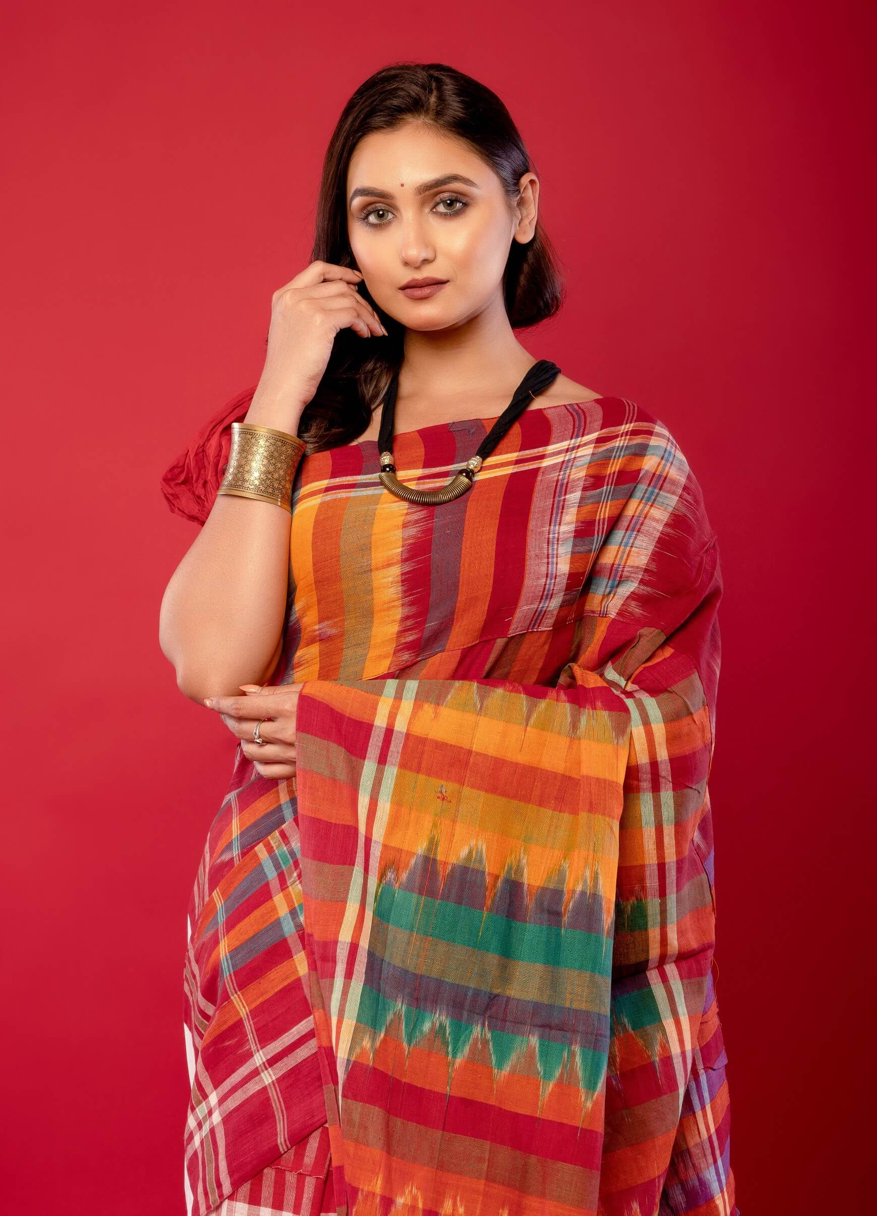 Red & White Soft Bengal Handwoven Gamcha Checked Saree - Anvi Couture