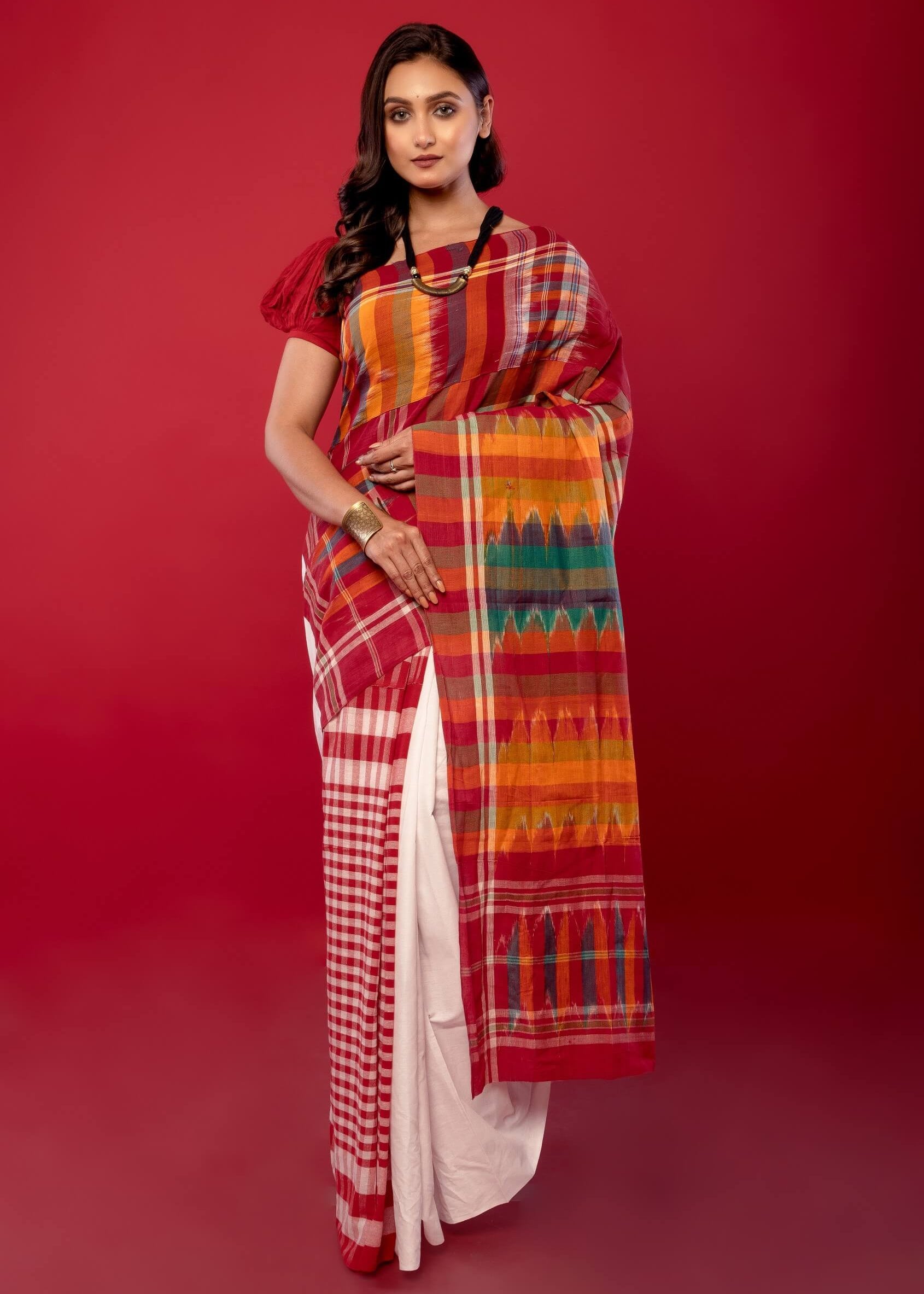 Red & White Soft Bengal Handwoven Gamcha Checked Saree - Anvi Couture