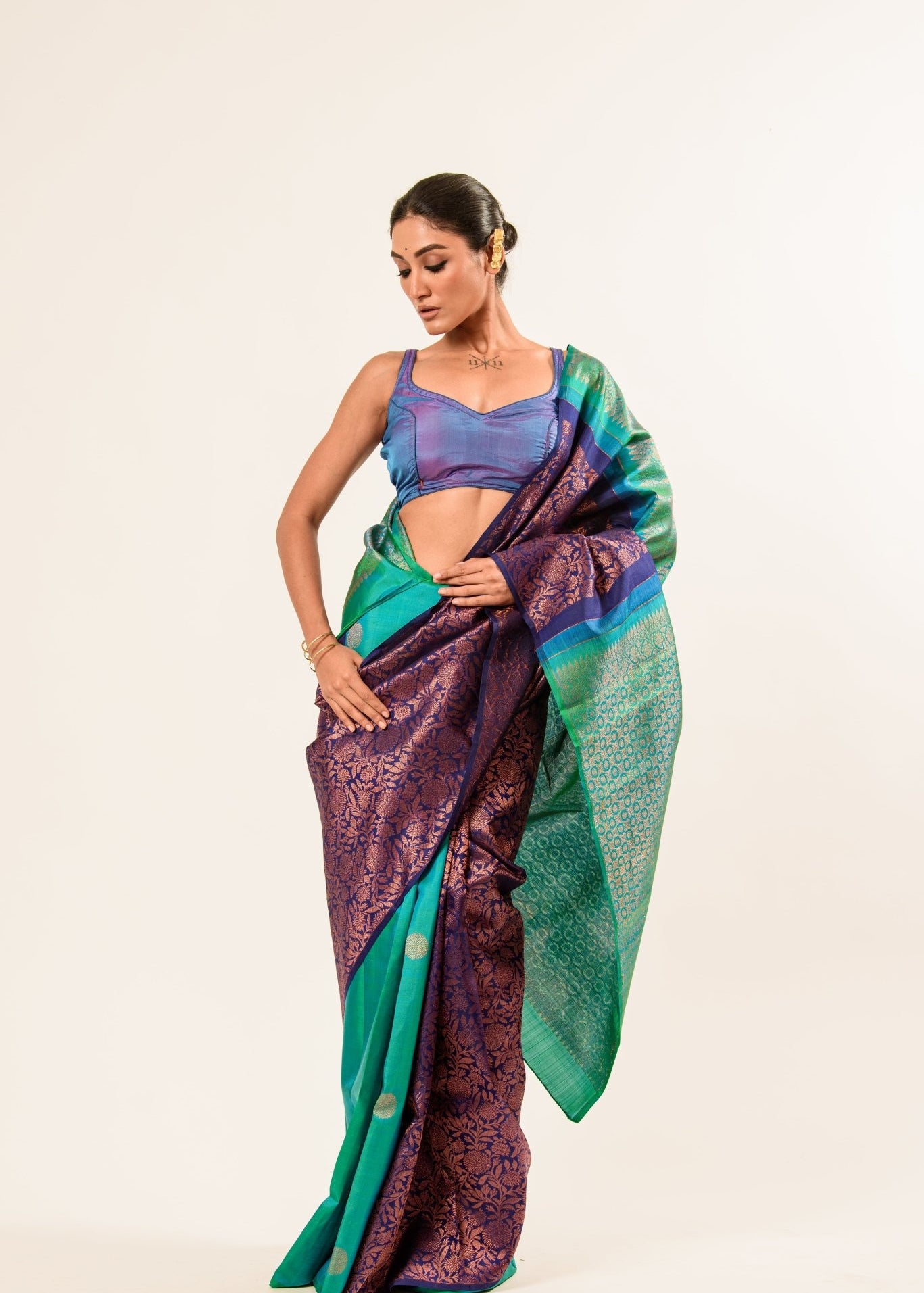 Dark Blue & Green Pure Kanjivaram Silk Saree - Image 2