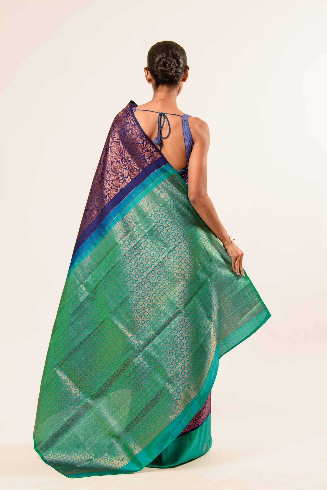Dark Blue & Green Pure Kanjivaram Silk Saree - Image 4