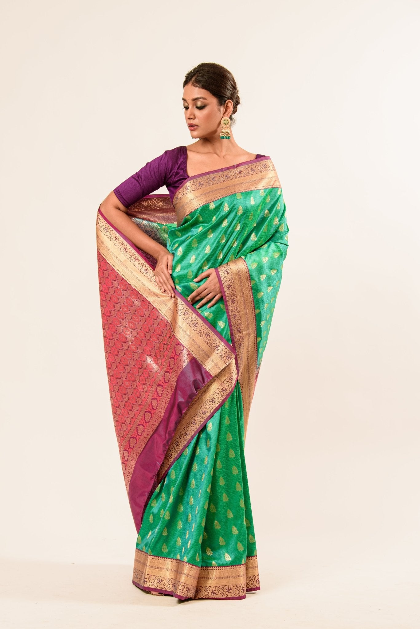 Classic Kanjivaram Silk Saree With Floral Design - Image 3