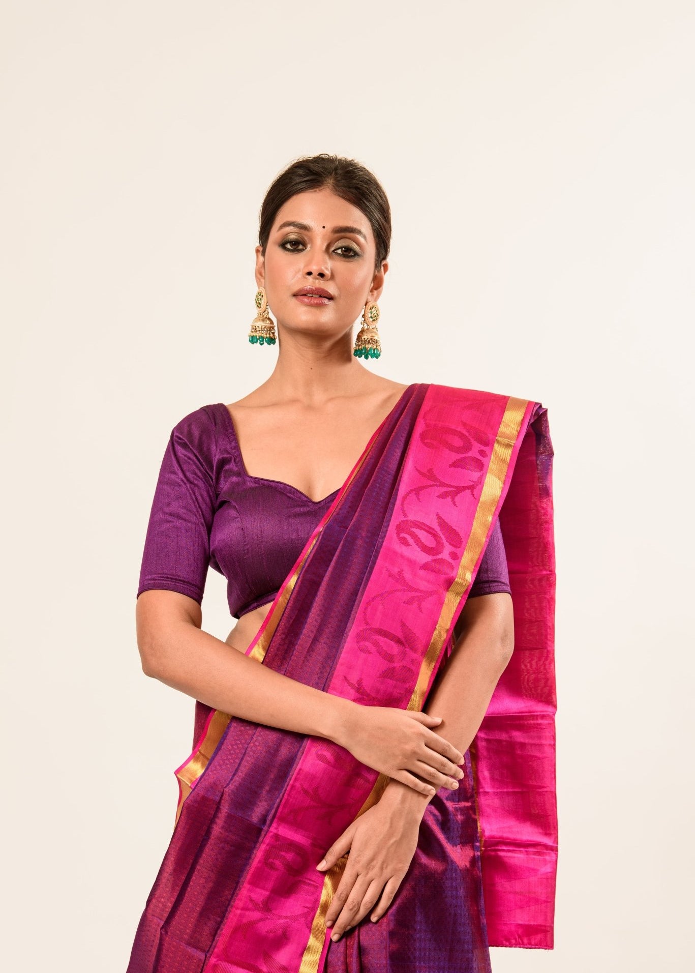 Purple and Pink Kanjivaram Silk Saree With Check Patterns and Mayil Butas - Image 2