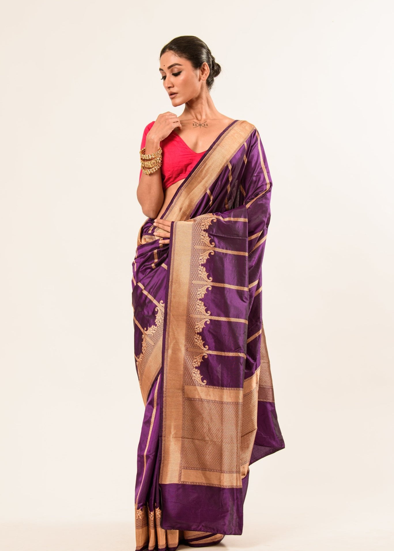 Gold Border Purple Color Katan Silk Handwoven Banarasi Saree - Image 4