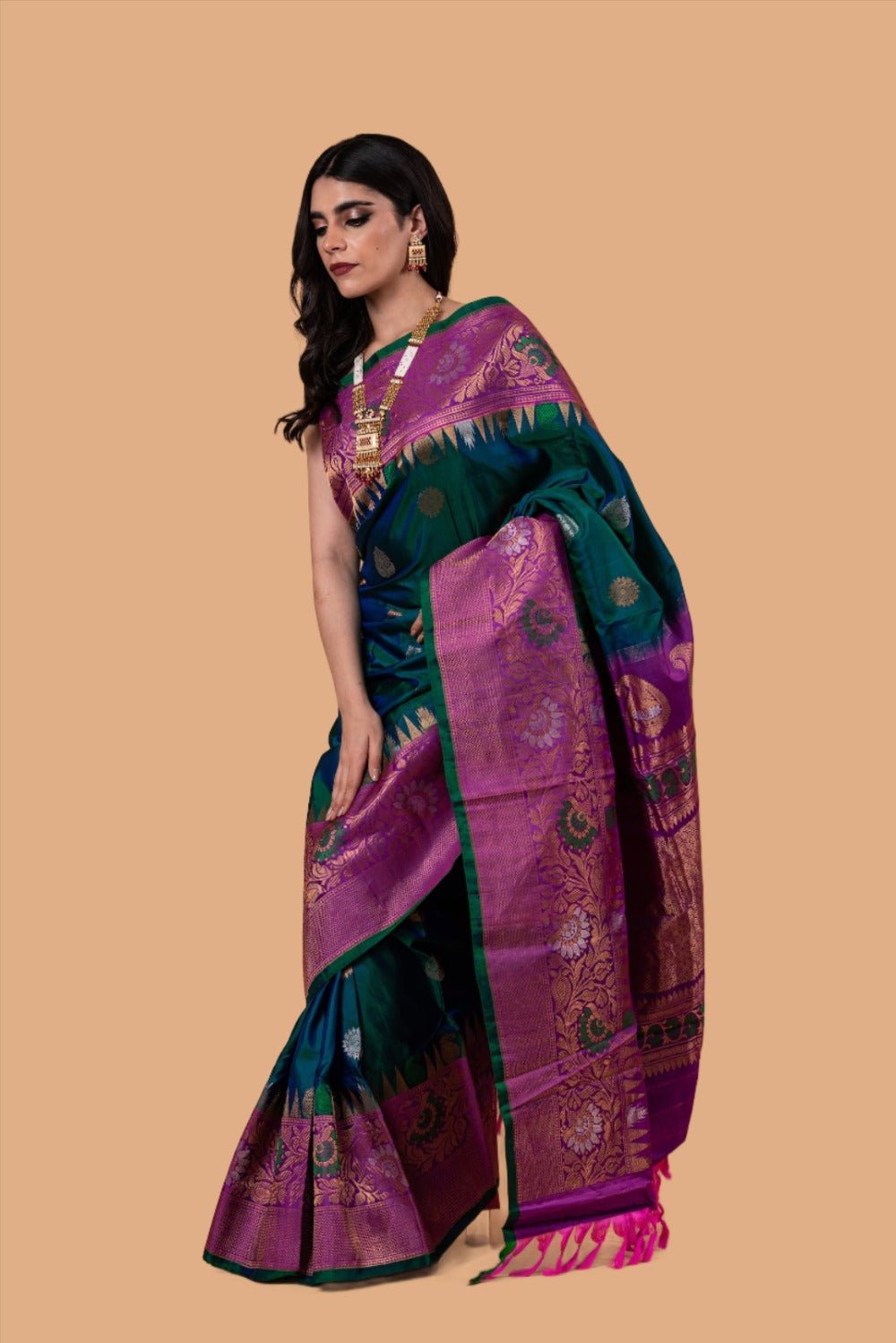 Peacock Green Handwoven Original Gadwal Silk Saree - Anvi Couture - Image 4