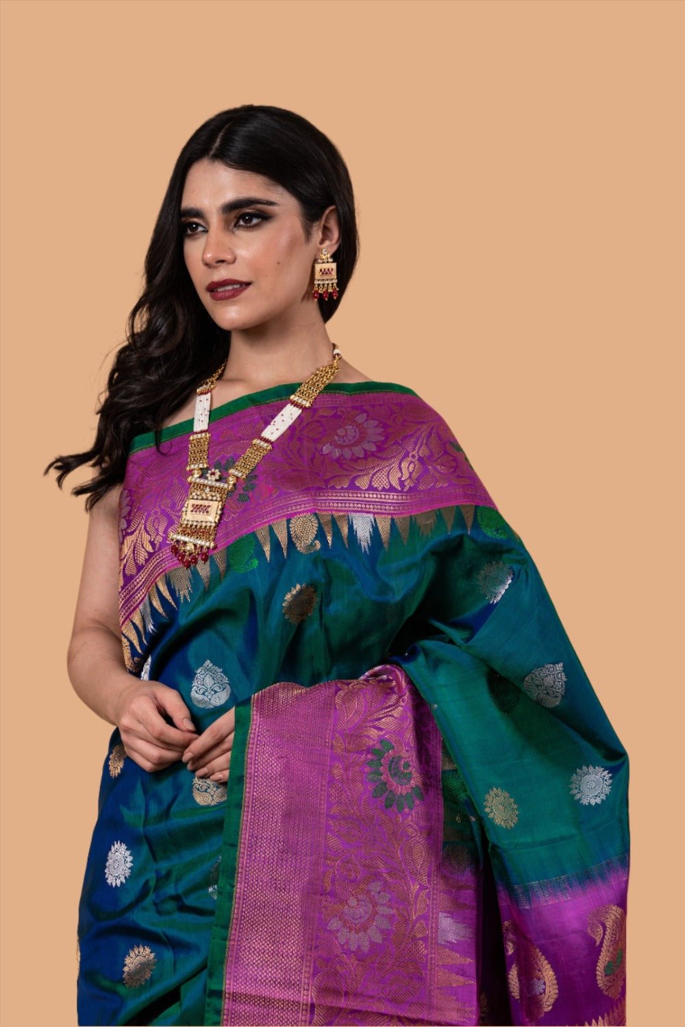 Peacock Green Handwoven Original Gadwal Silk Saree - Anvi Couture - Image 2