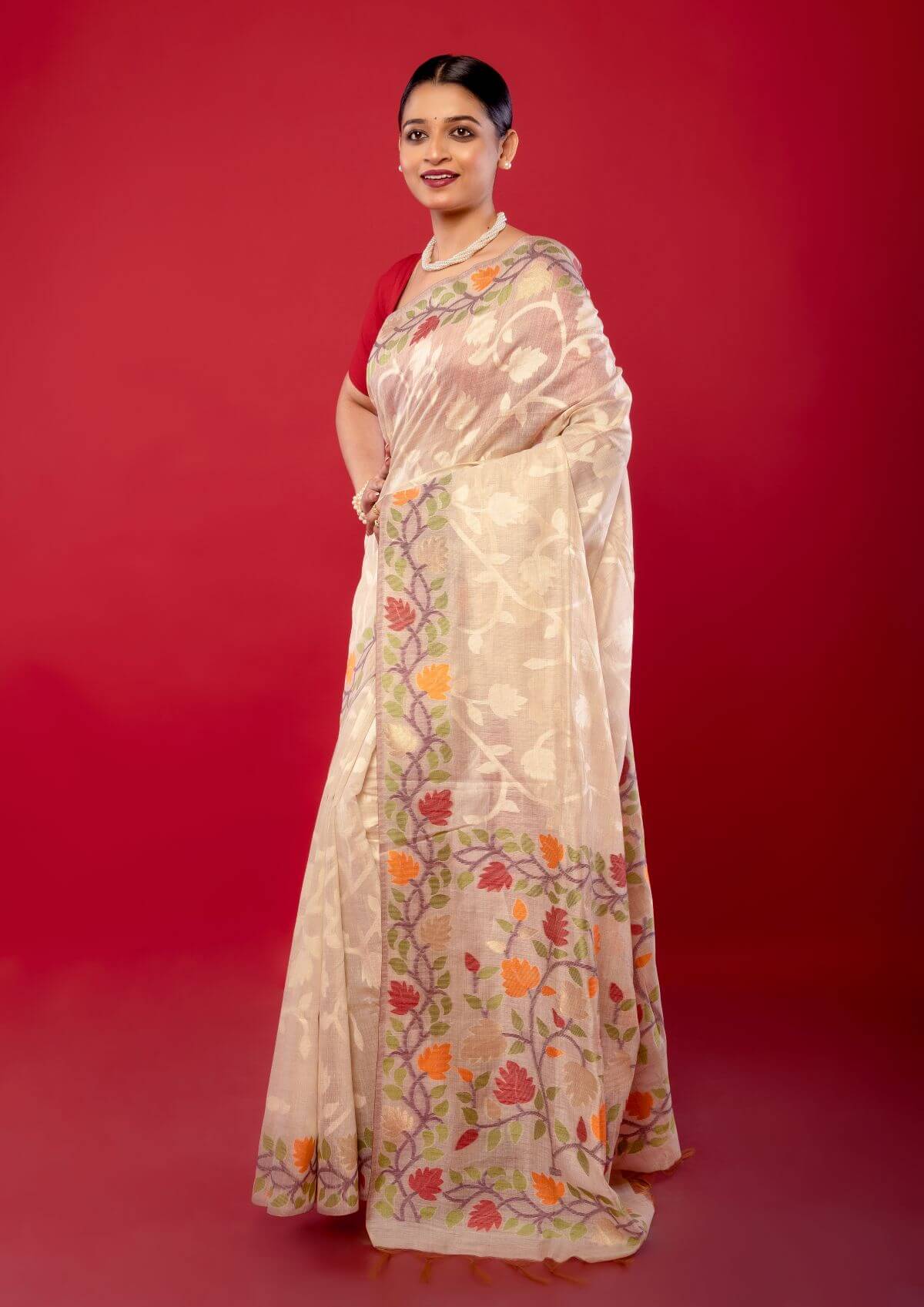 Off White Red Pure Jamdani Saree with All Over floral Motifs - Anvi Couture