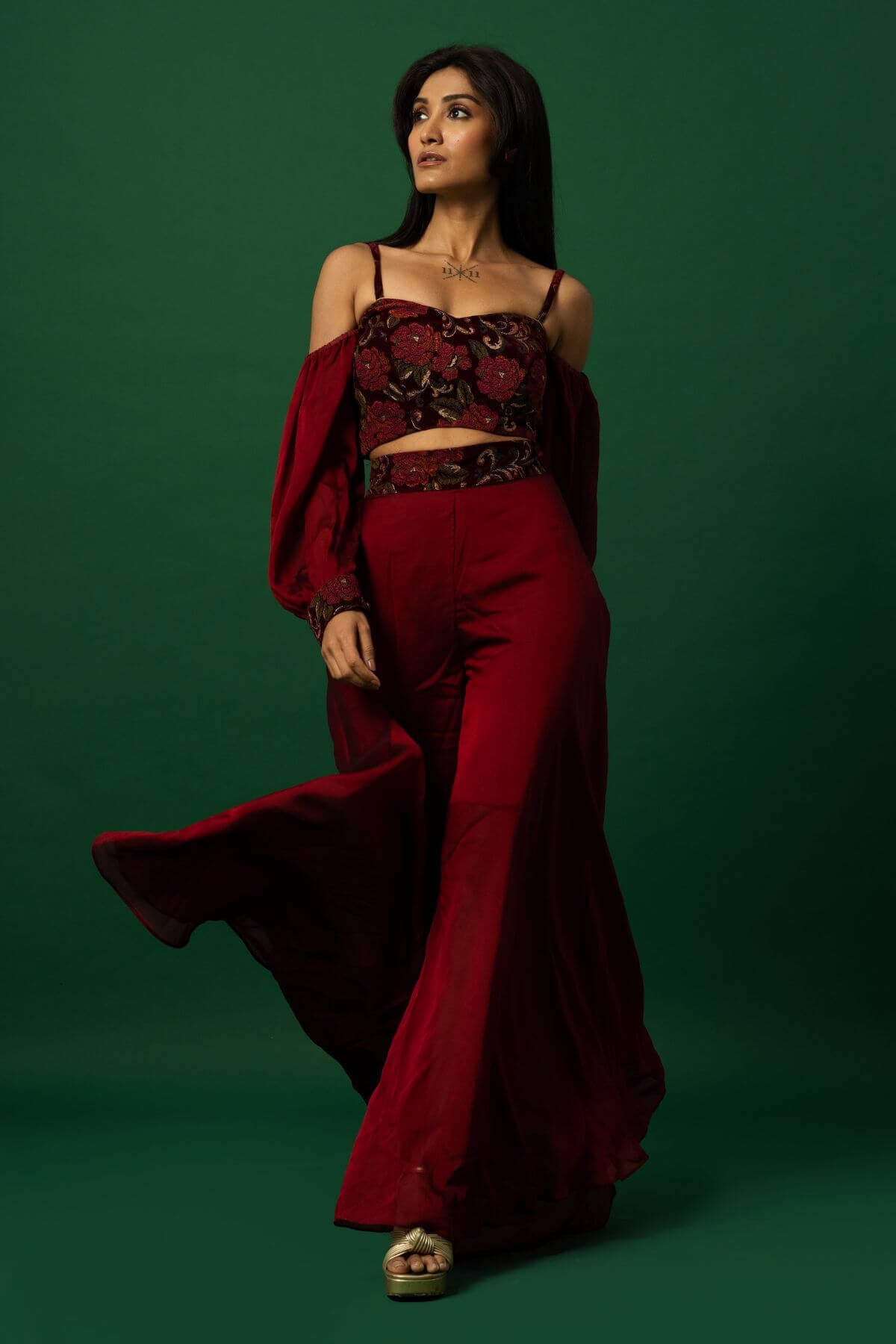 Fashionable Maroon Crop Top and Palazzo Pant Set for Millennials' Wardrobe