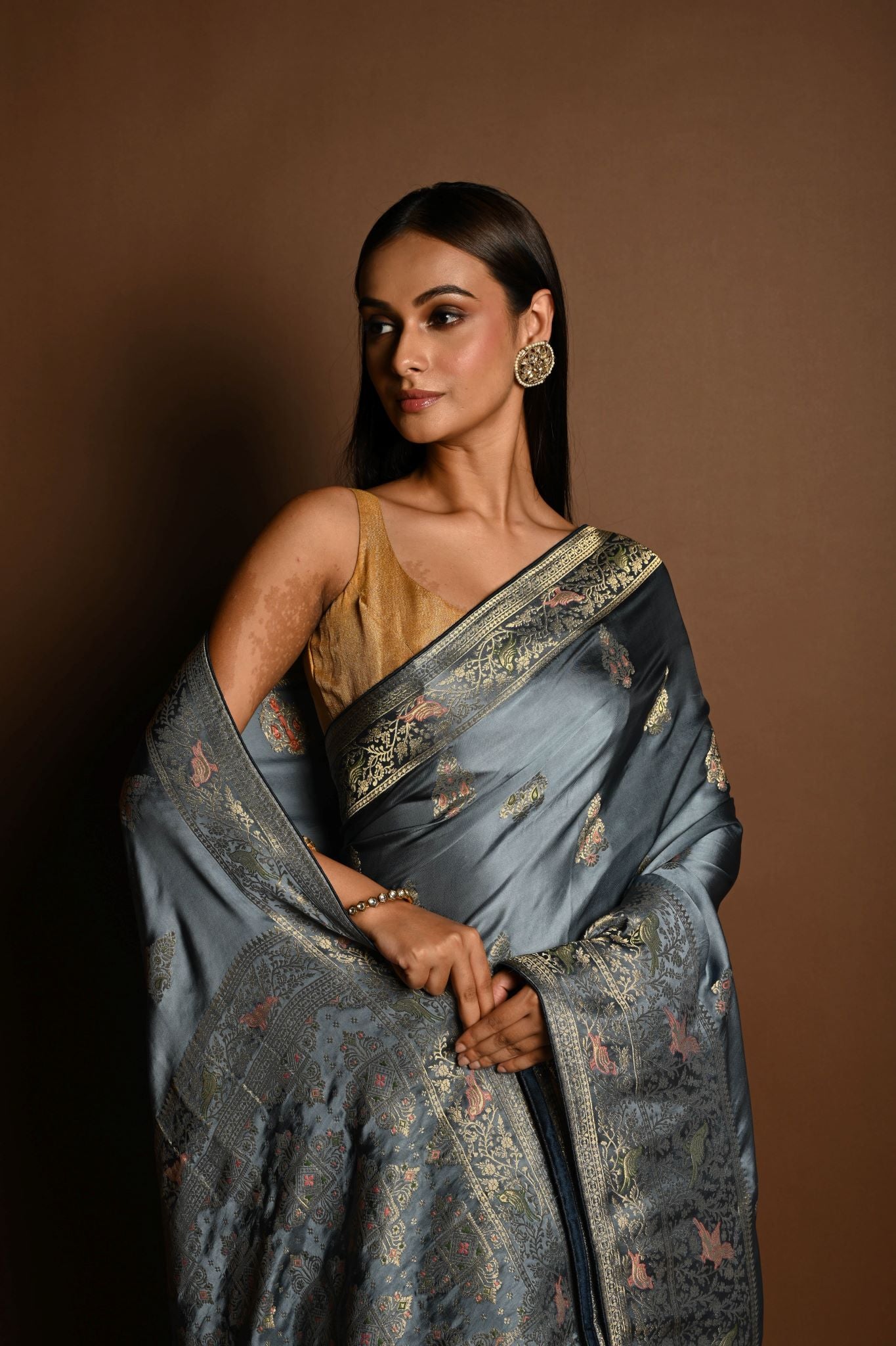 Grey and Gold Meenakari work Satin Silk Handloom Banarasi Saree - Image 4