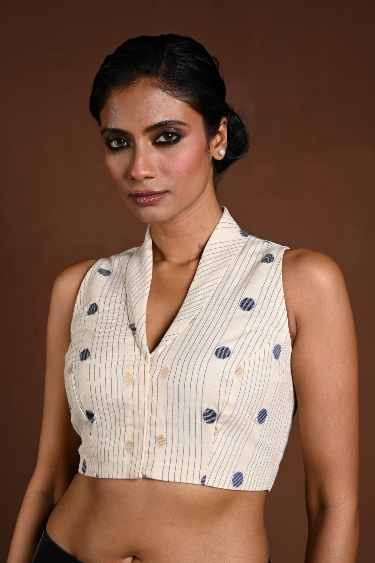White Collar Blouse with V Neckline and Front Closure - Anvi Couture
