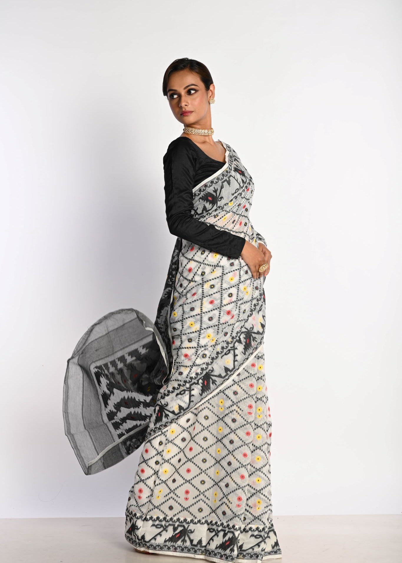 Black and White Dhakhai Jamndani