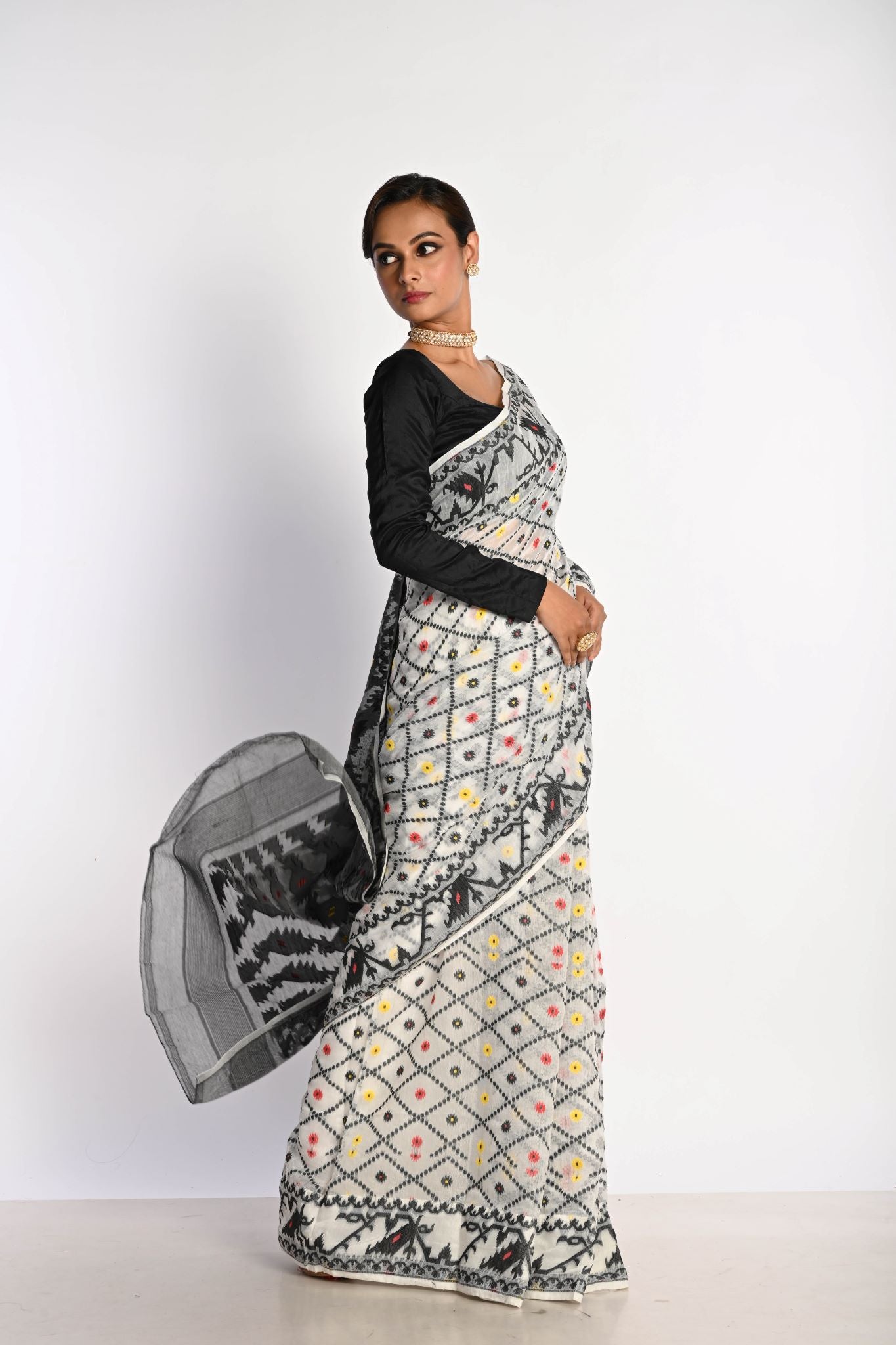 Black and White Dhakhai Jamndani