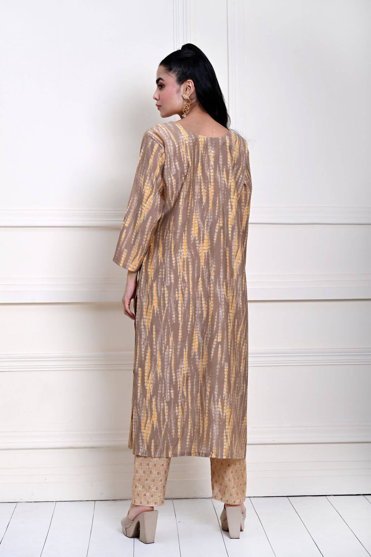 Yellow and Grey Printed Kurti Set in Cotton Silk