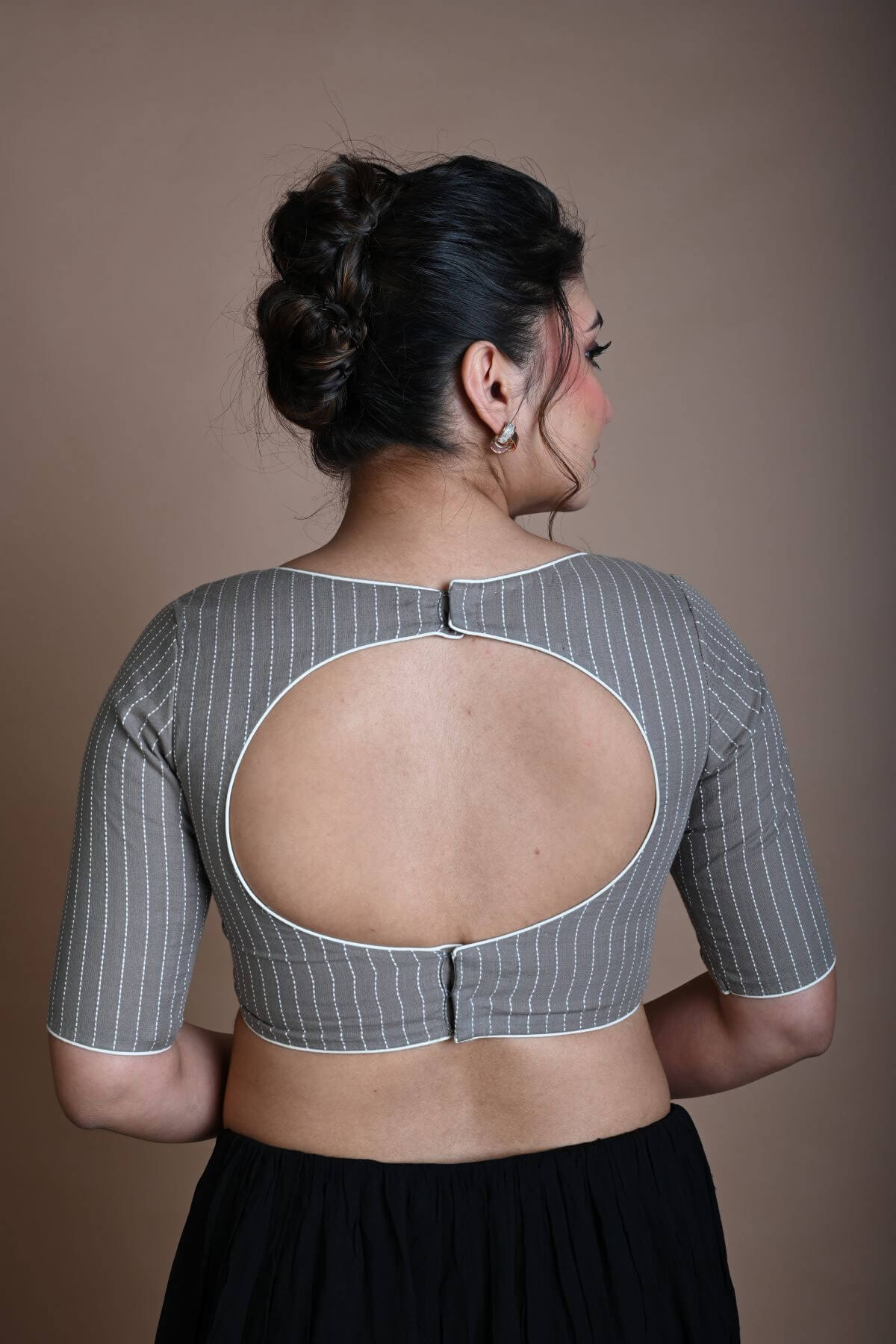 Gray Cotton Blouse with Half Sleeves and Back Circle Cutout - Anvi Couture image 4