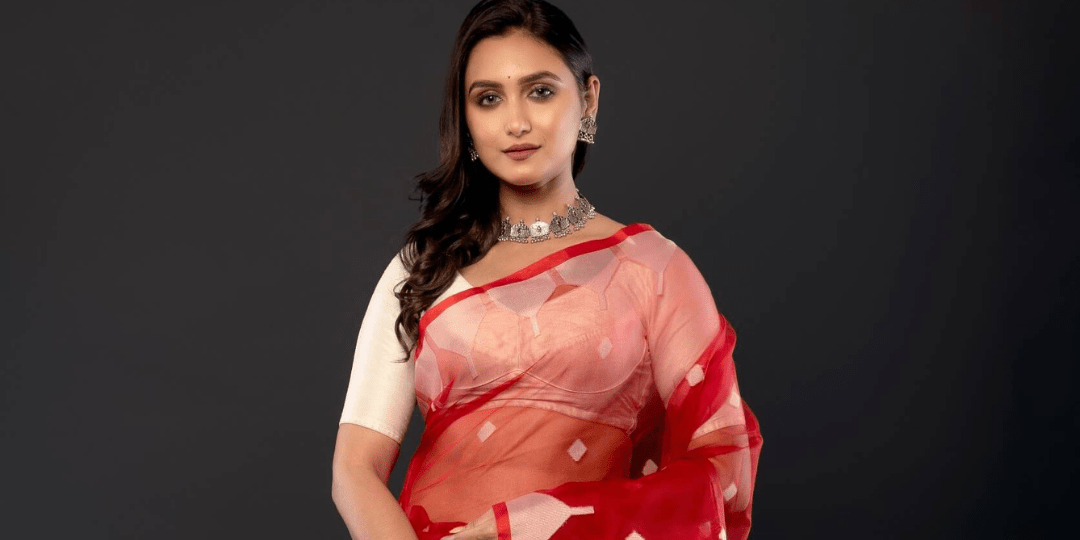 What to Wear on Bijaya Dashami: Red and White Saree Ideas for 2025 - Anvi Couture