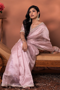 Anniversary Dinner Outfits for Women: Stylish Looks to Celebrate Your Special Night in 2025