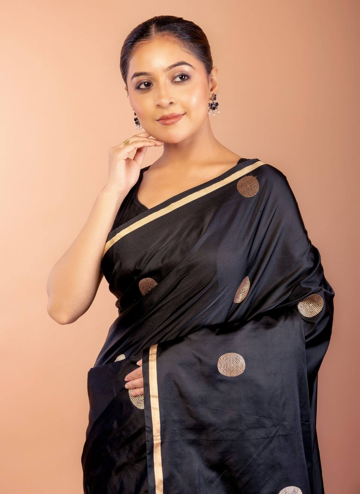 Black Banarasi Silk Saree with Thin Gold Border 
