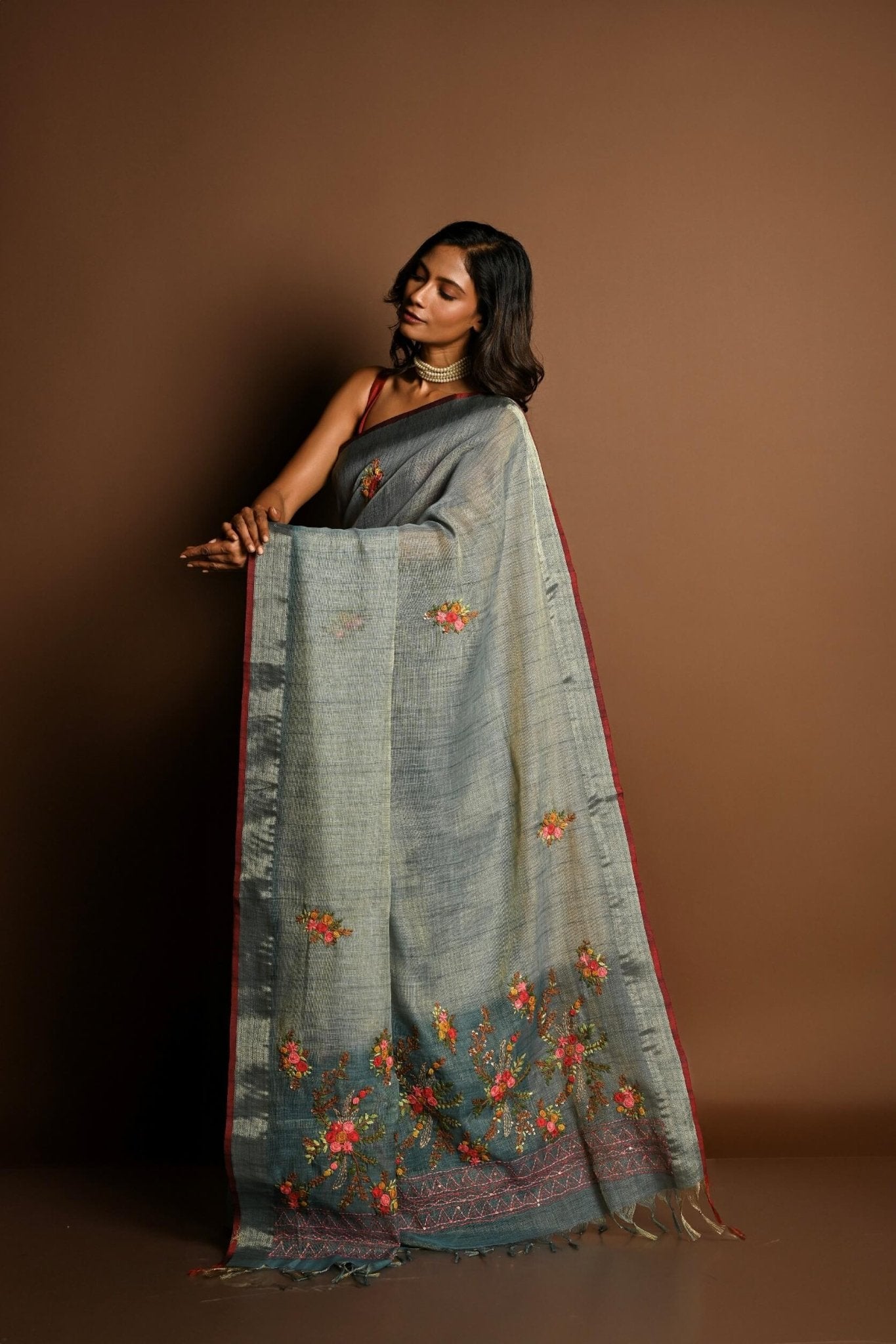 Grey Pure Linen Saree with Floral Resham Thread Embroidery Work - Anvi Couture