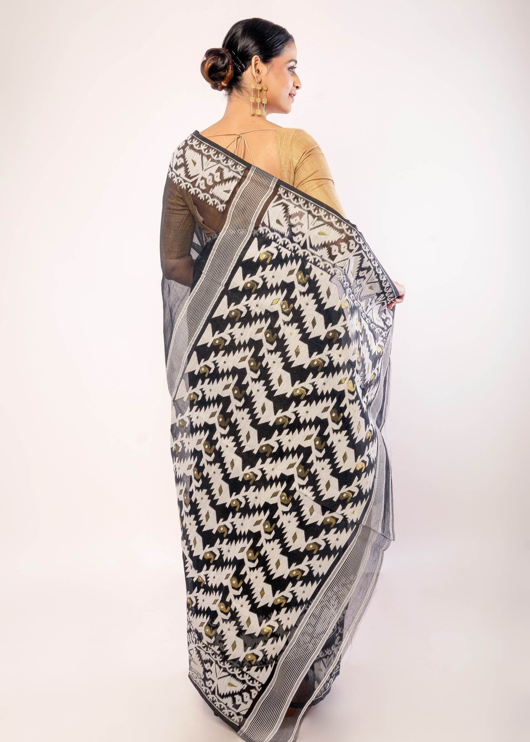 Black and White Pure Cotton Dhakai Jamdani Saree - Anvi Couture
