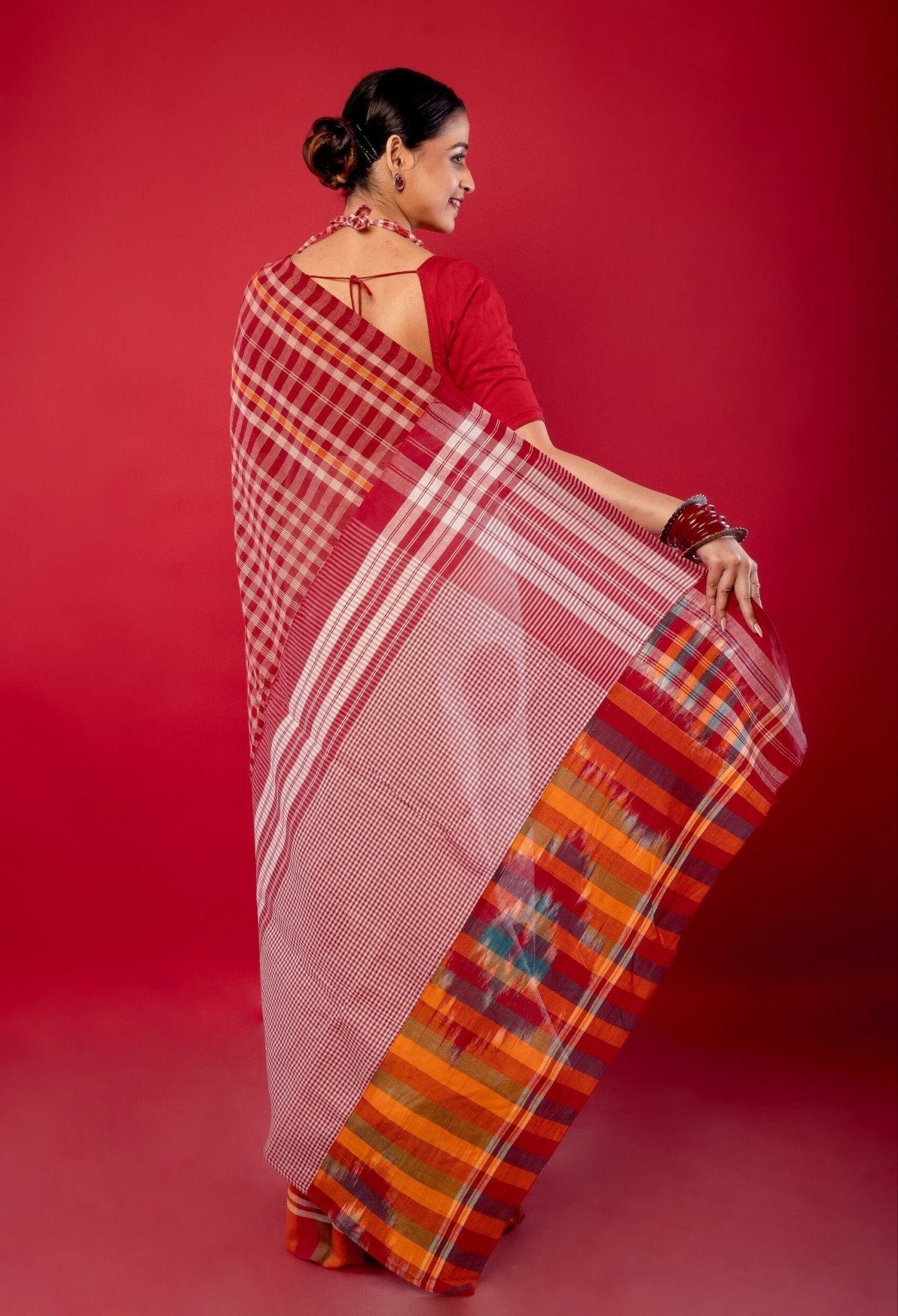 White Cotton Saree with Contrasting Gamcha Print Pallu - Anvi Couture