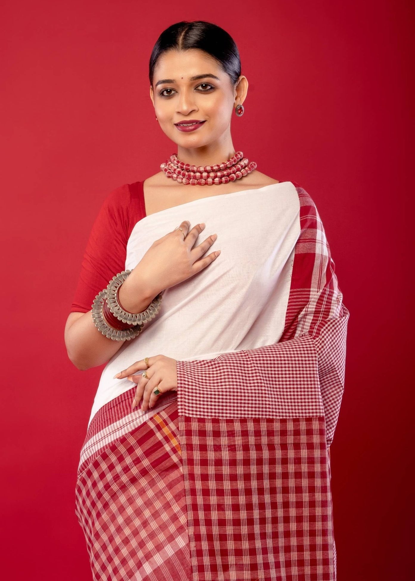 White and Red Cotton Saree with Gamcha Print Border and Pallu - Anvi Couture