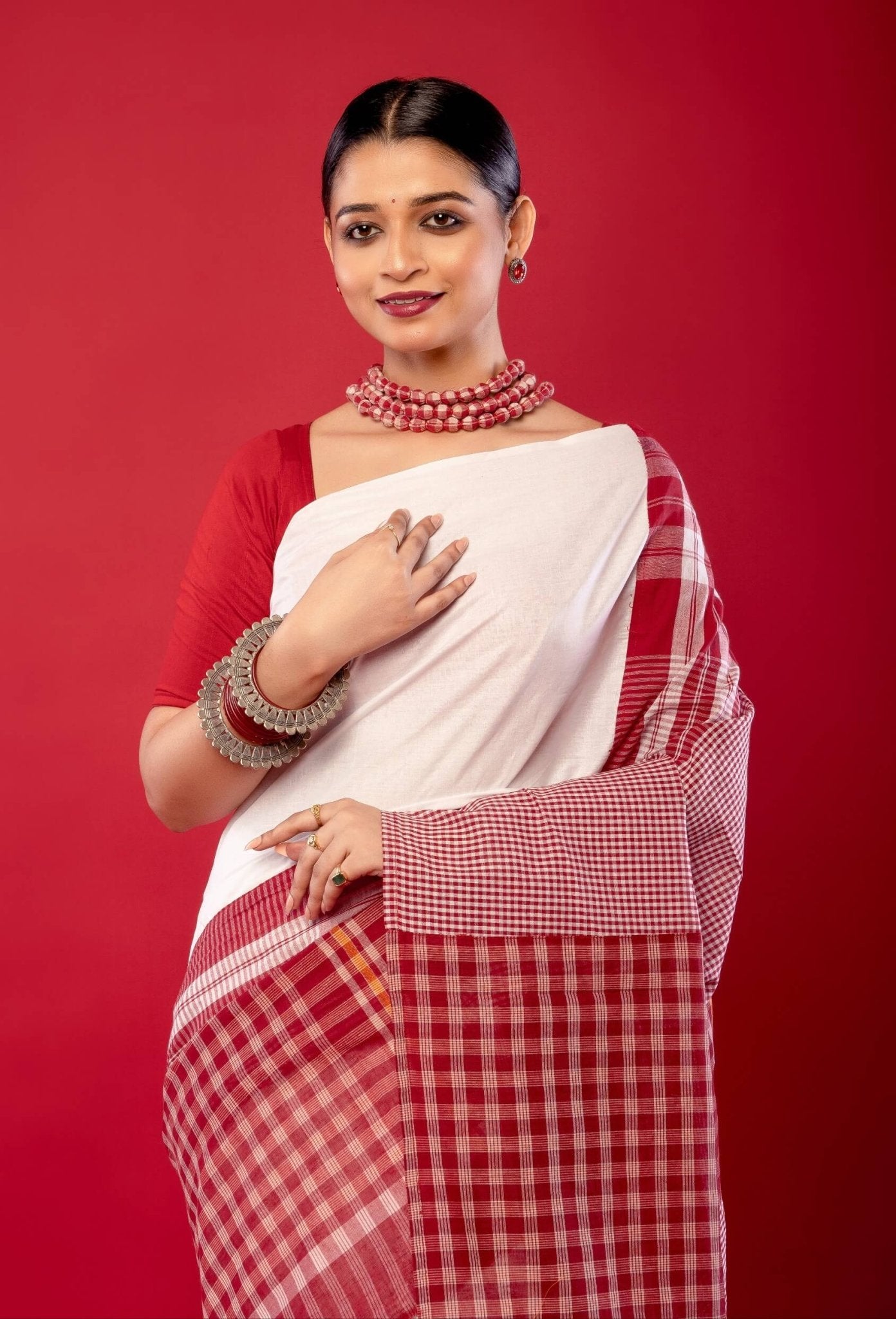White and Red Cotton Saree with Gamcha Print Border and Pallu - Anvi Couture