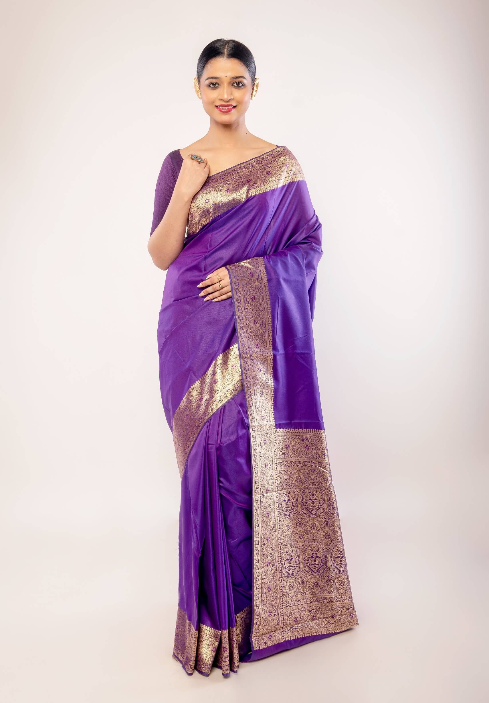Purple Art silk Saree with Contrasting Gold Zari Border - Anvi Couture