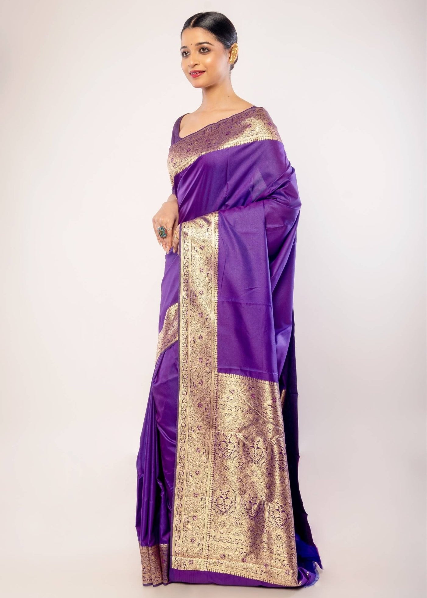 Purple Art silk Saree with Contrasting Gold Zari Border - Anvi Couture