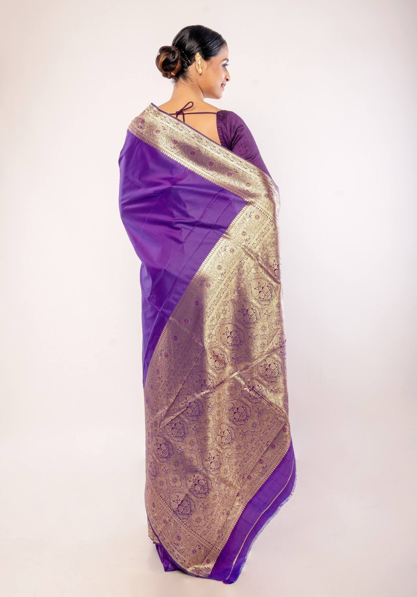 Purple Art silk Saree with Contrasting Gold Zari Border - Anvi Couture