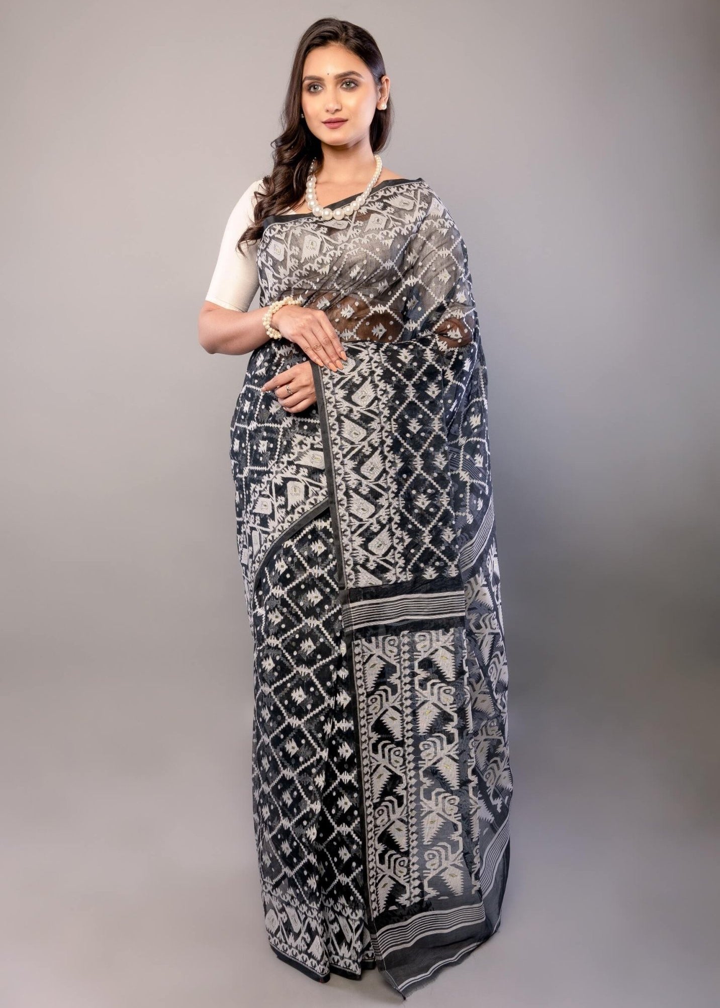 Black and White Dhakai Jamdani Saree - Anvi Couture