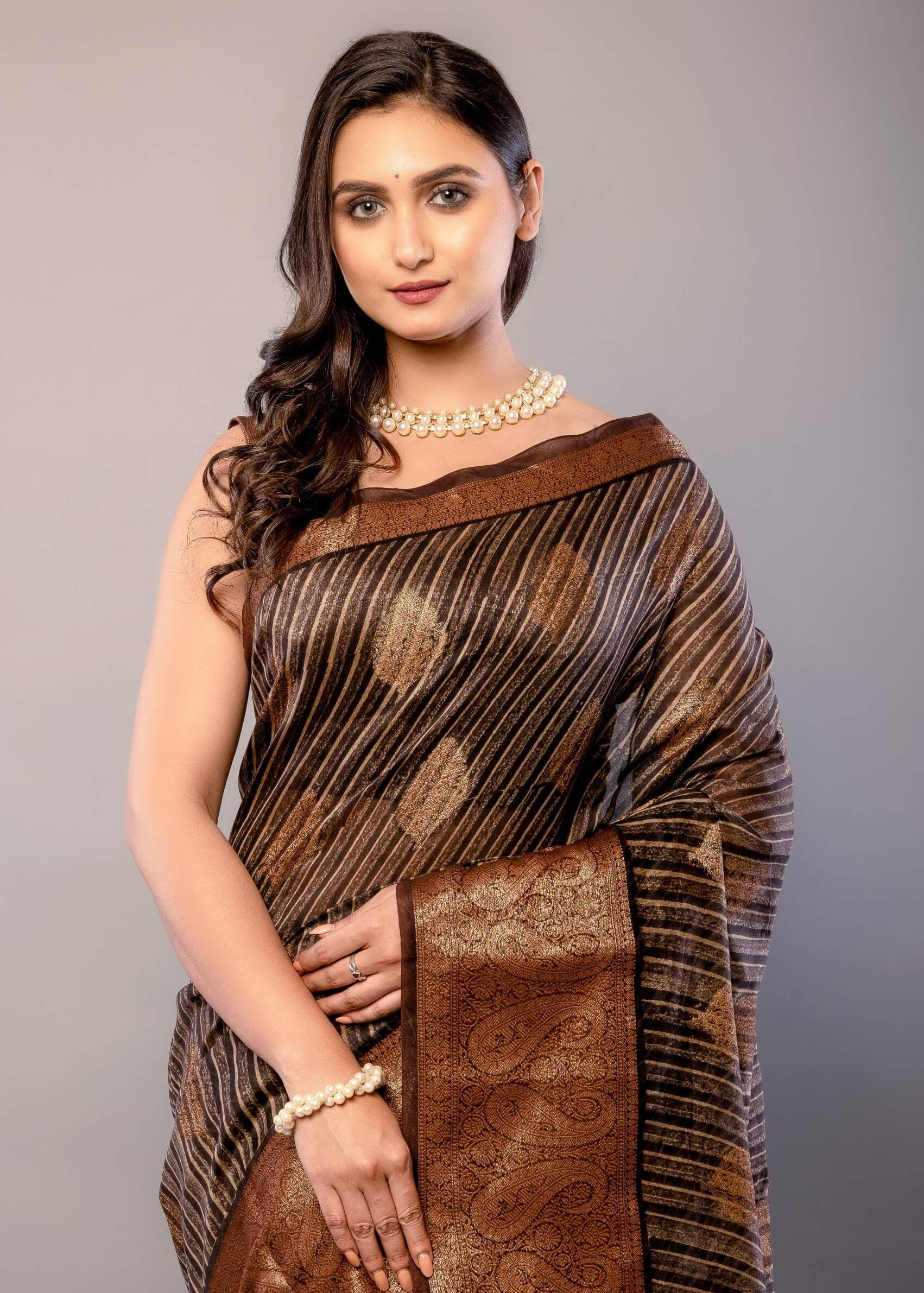 Black and Copper Zari Woven Silk Saree - Anvi Couture