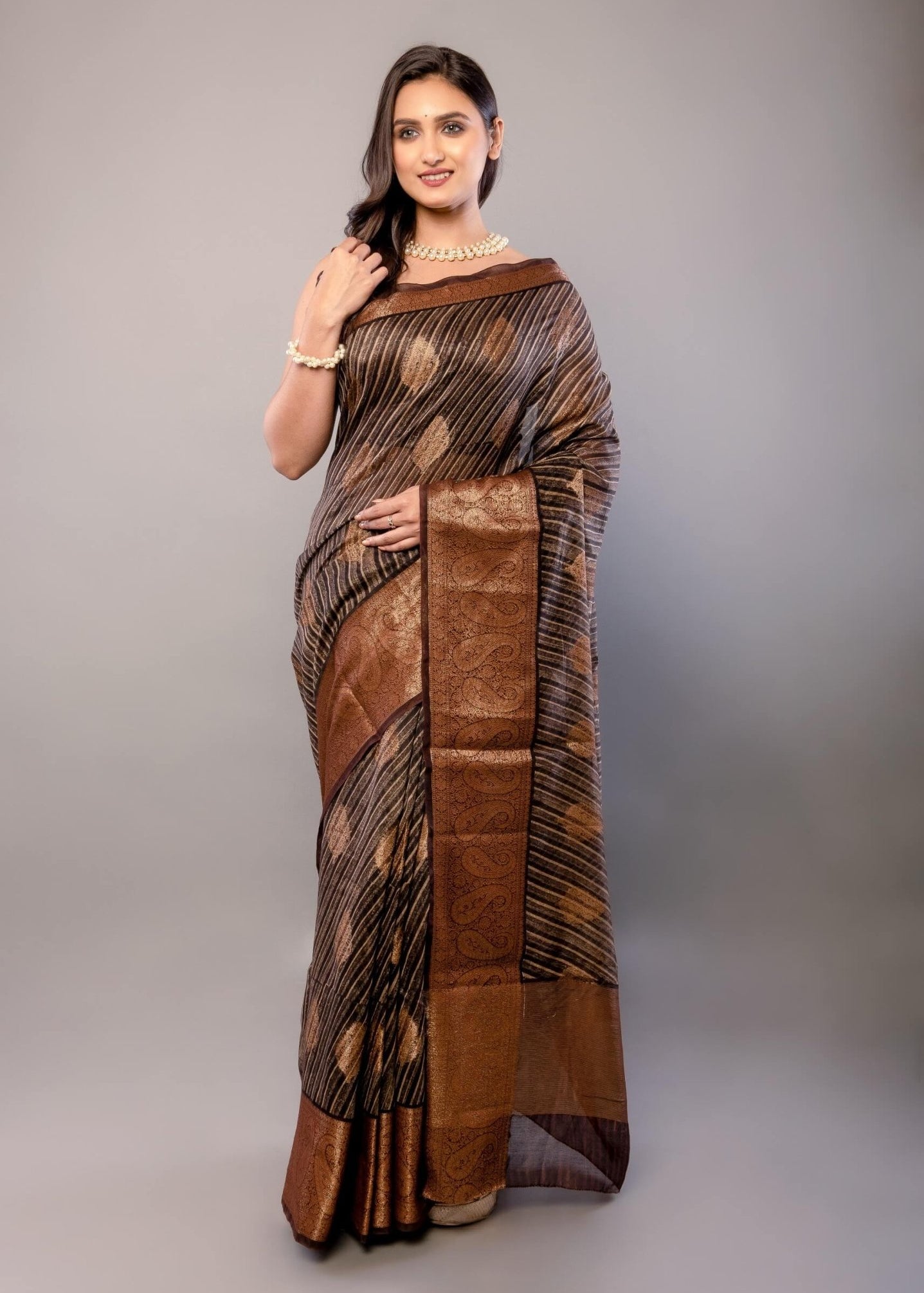 Black and Copper Zari Woven Silk Saree - Anvi Couture