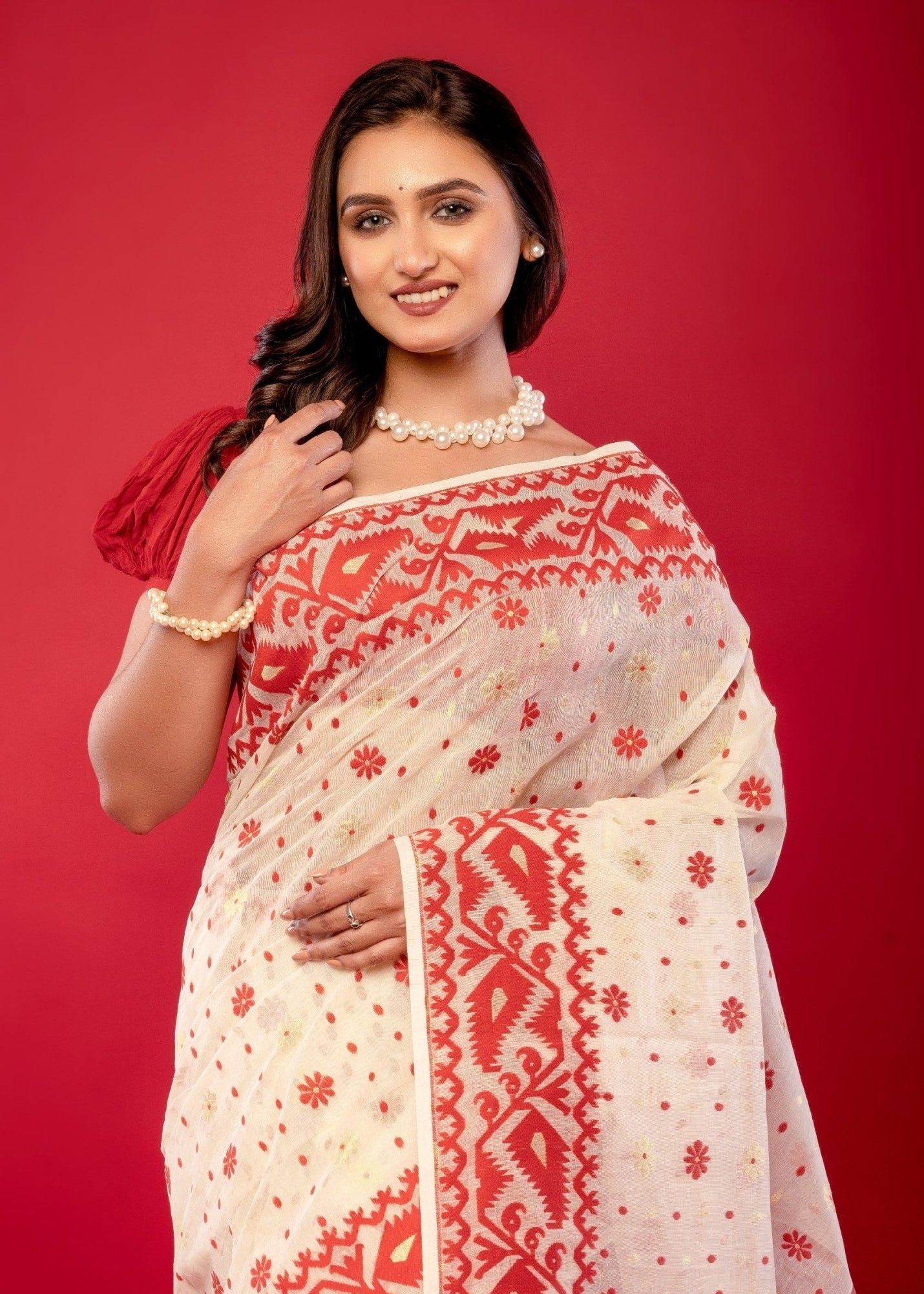 White & Red Traditional Bangladeshi Dhakai Jamdani Saree - Anvi Couture