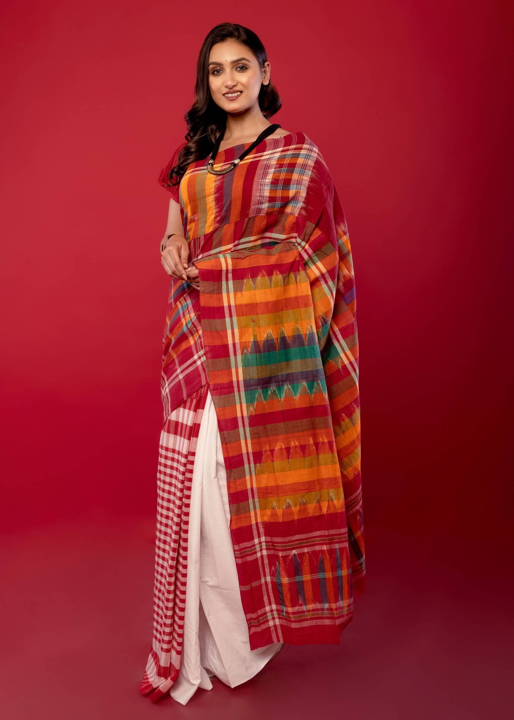 Red & White Soft Bengal Handwoven Gamcha Checked Saree - Anvi Couture