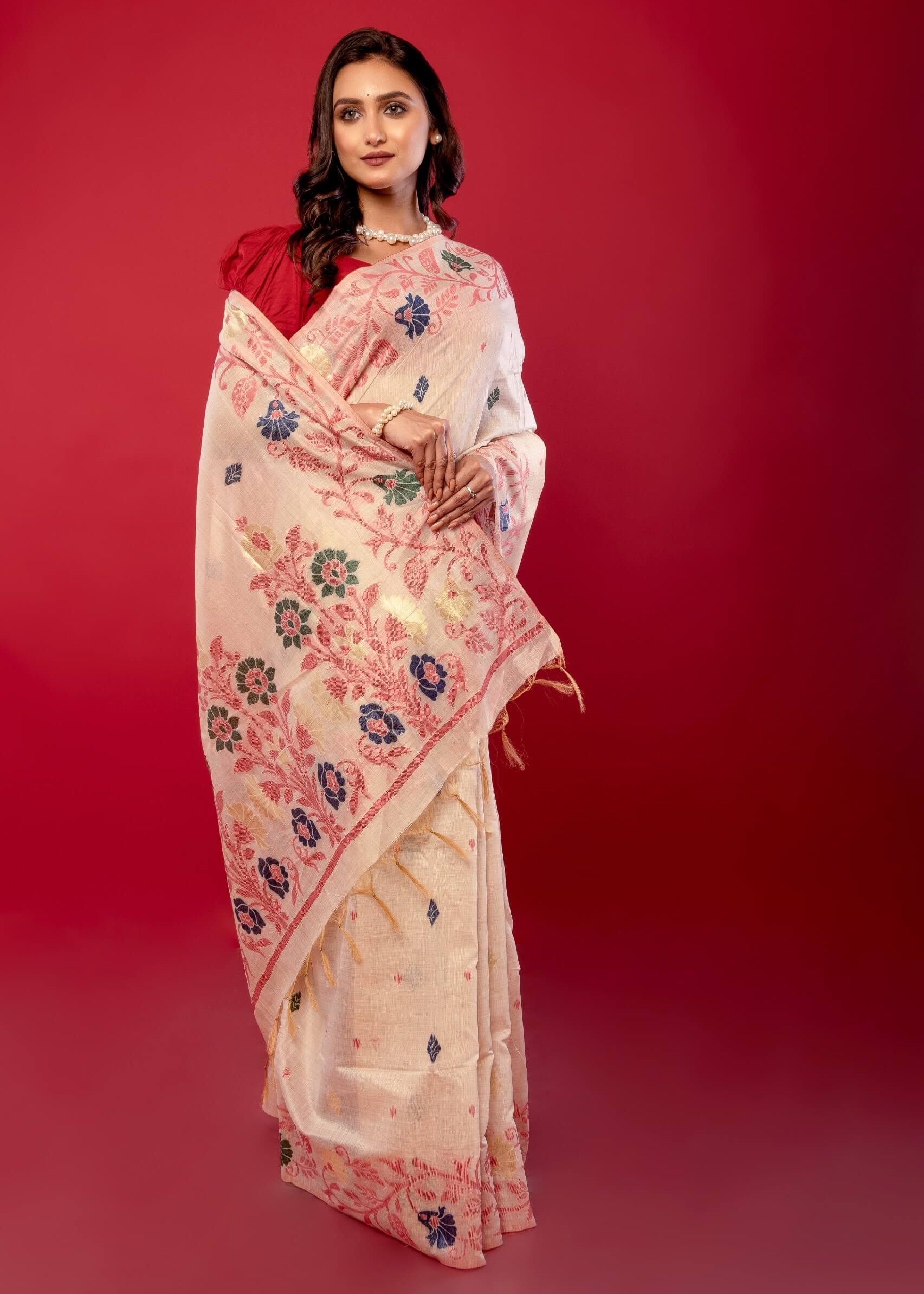 Off - White & Pink Handwoven Cotton Jamdani Saree - Anvi Couture