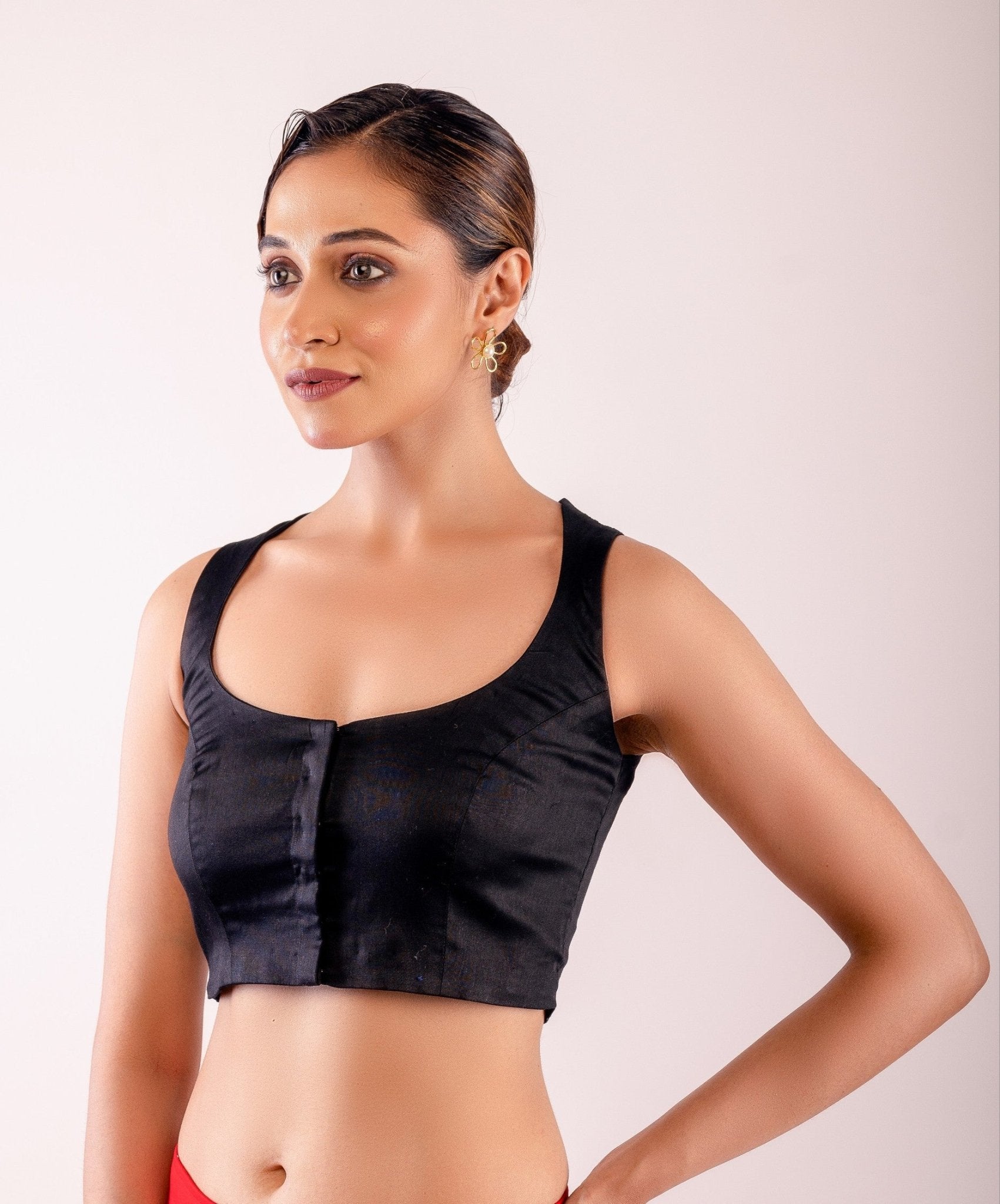 Black Sleeveless Blouse with Round Neckline - Anvi Couture
