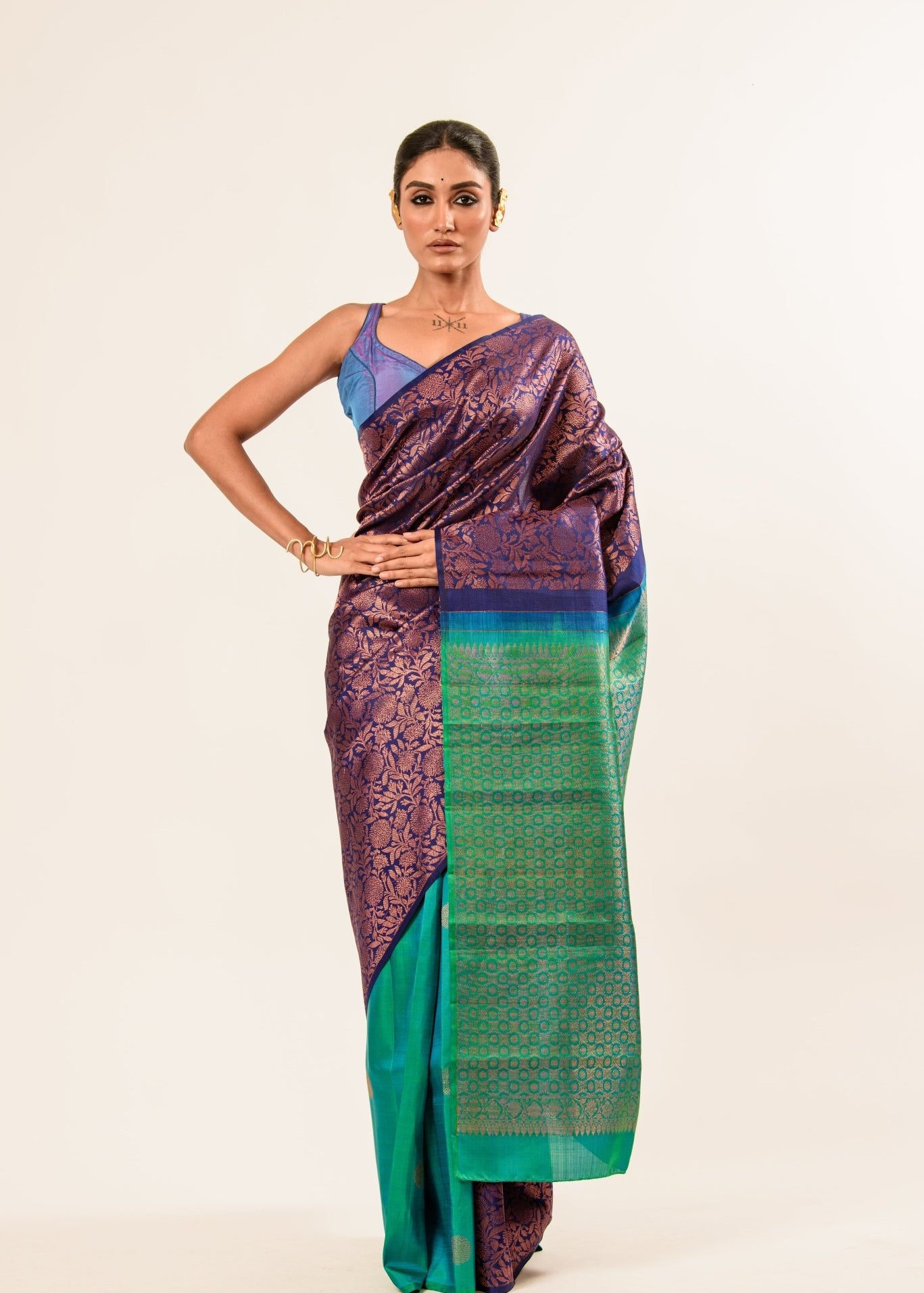 Dark Blue and Green Pure Kanjivaram/Kanchipuram Silk Saree - Anvi Couture