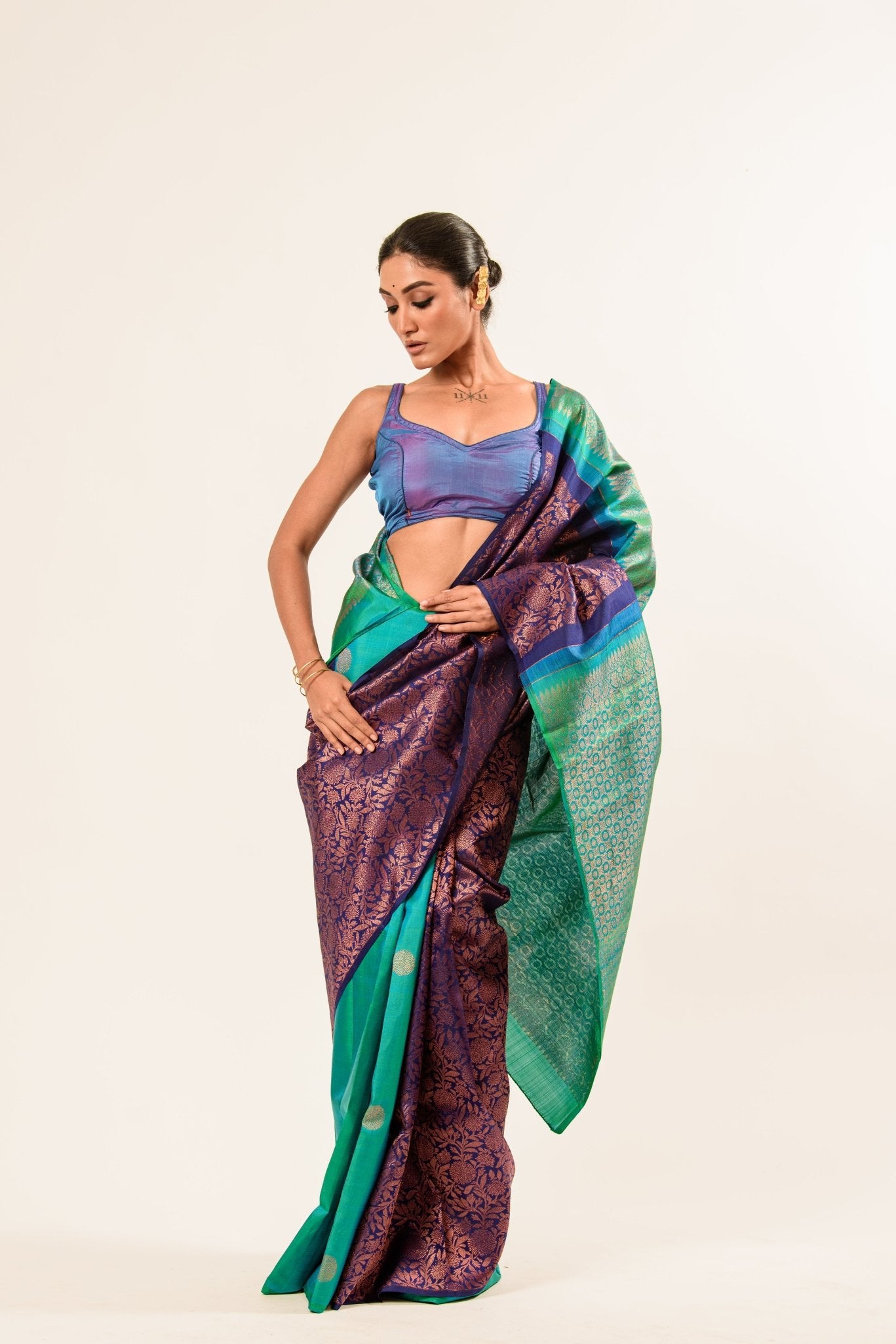 Dark Blue and Green Pure Kanjivaram/Kanchipuram Silk Saree - Anvi Couture