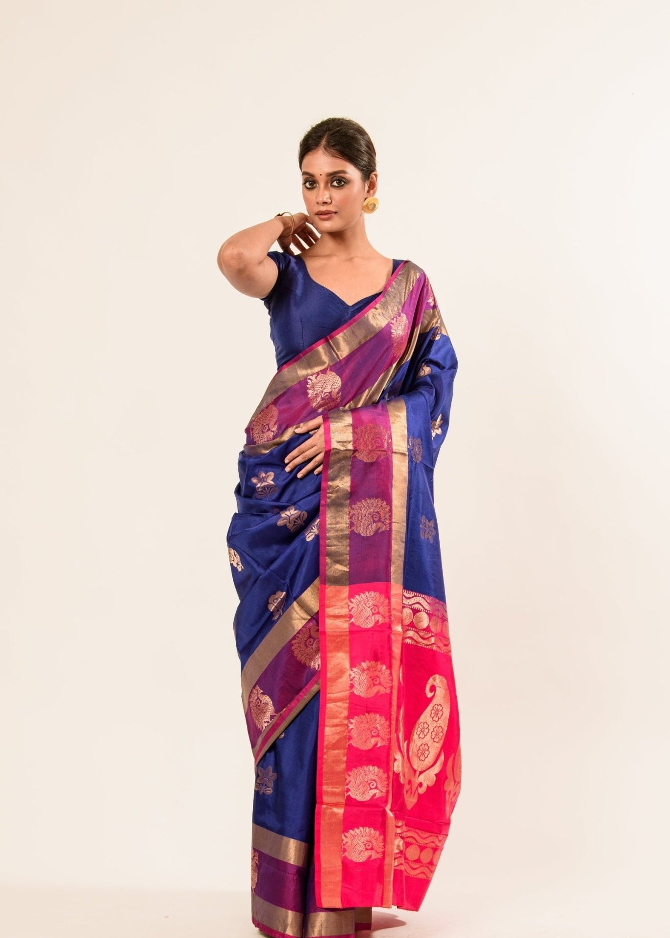 Midnight Blue Kanchipuram Silk Saree with Mayil Buttas Weaving - Anvi Couture