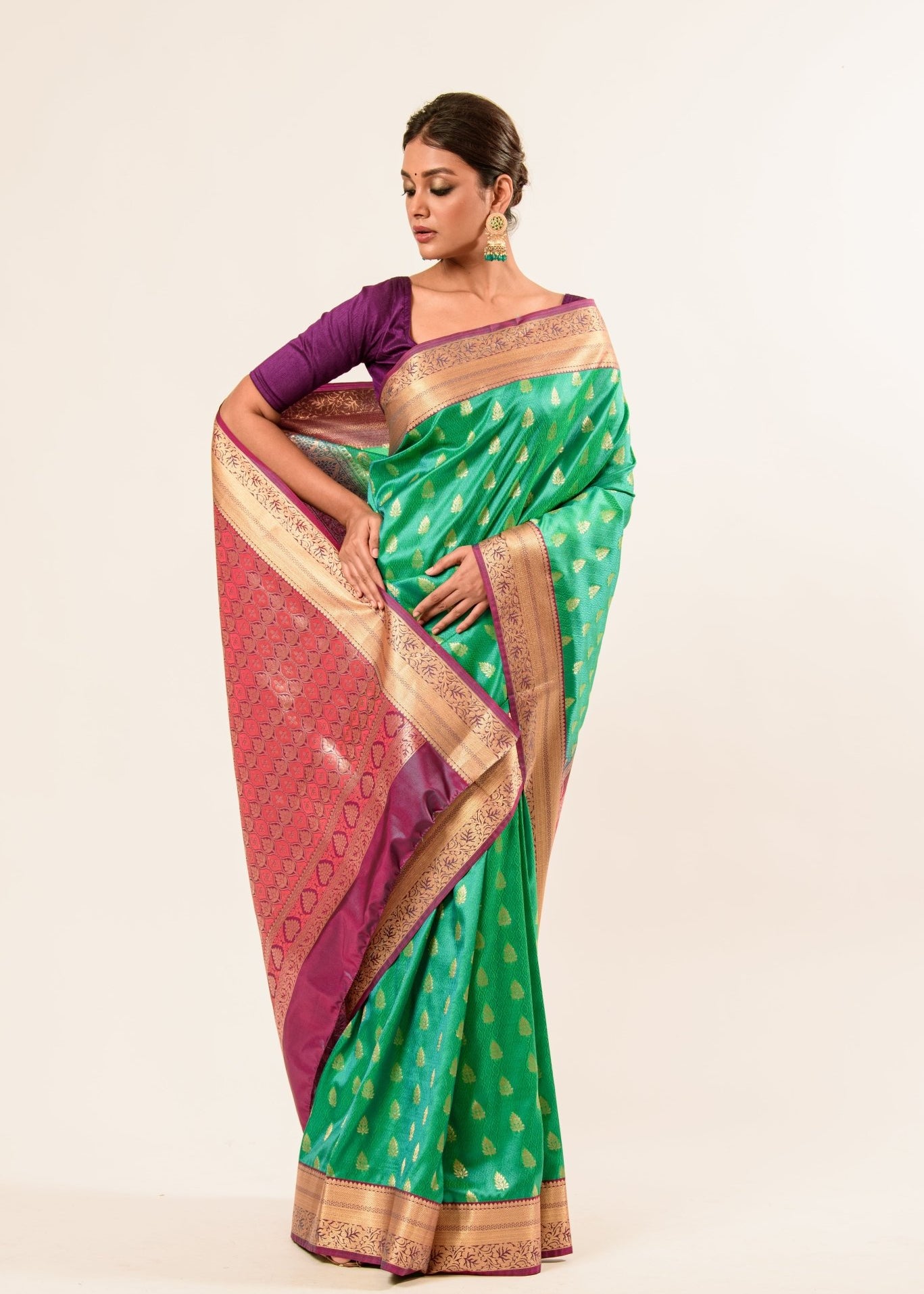 Classic Kanjivaram Silk Saree With Floral Design - Image 3