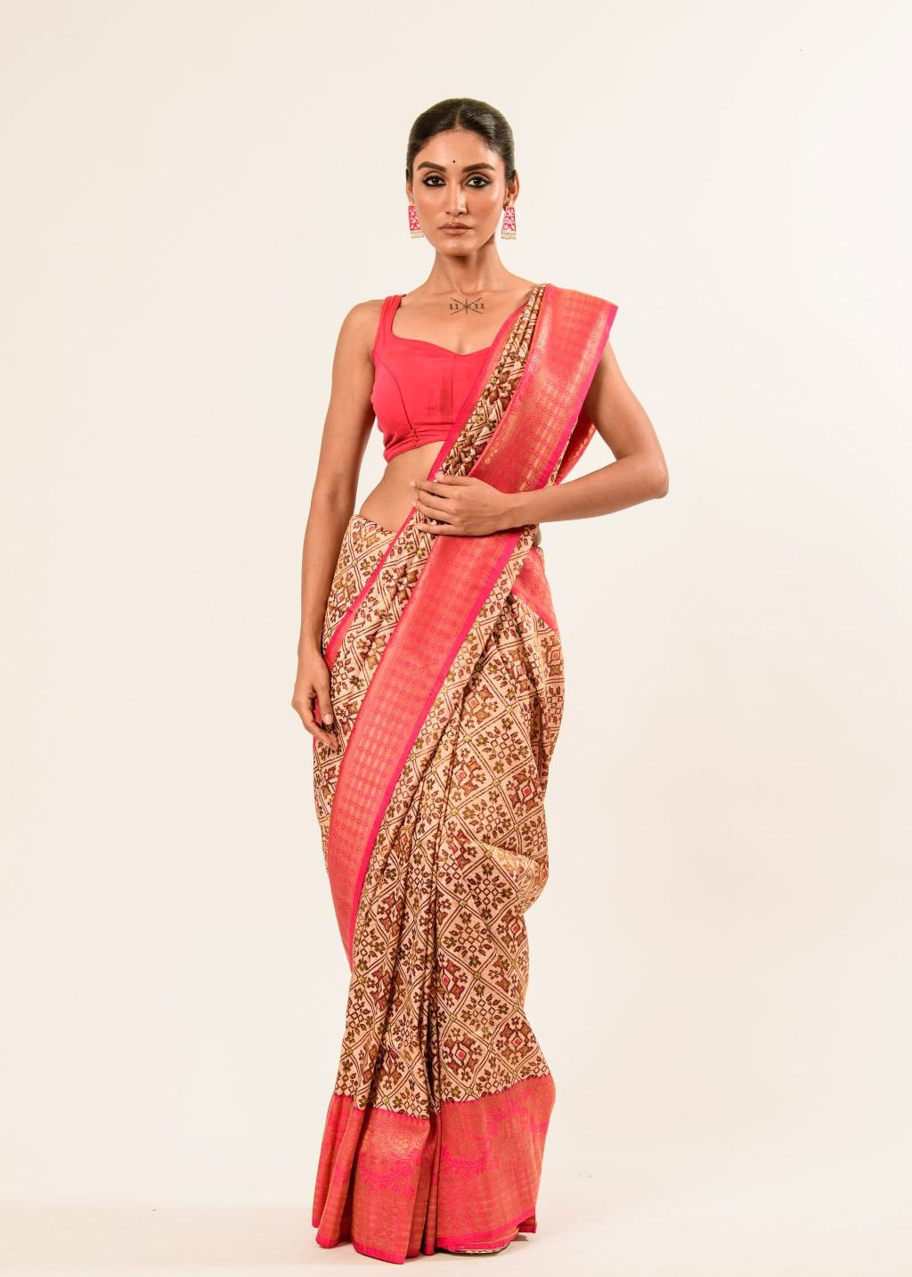 Pearl White and Red Digital Printed Art Silk Saree with Unstitch Blouse - Anvi Couture