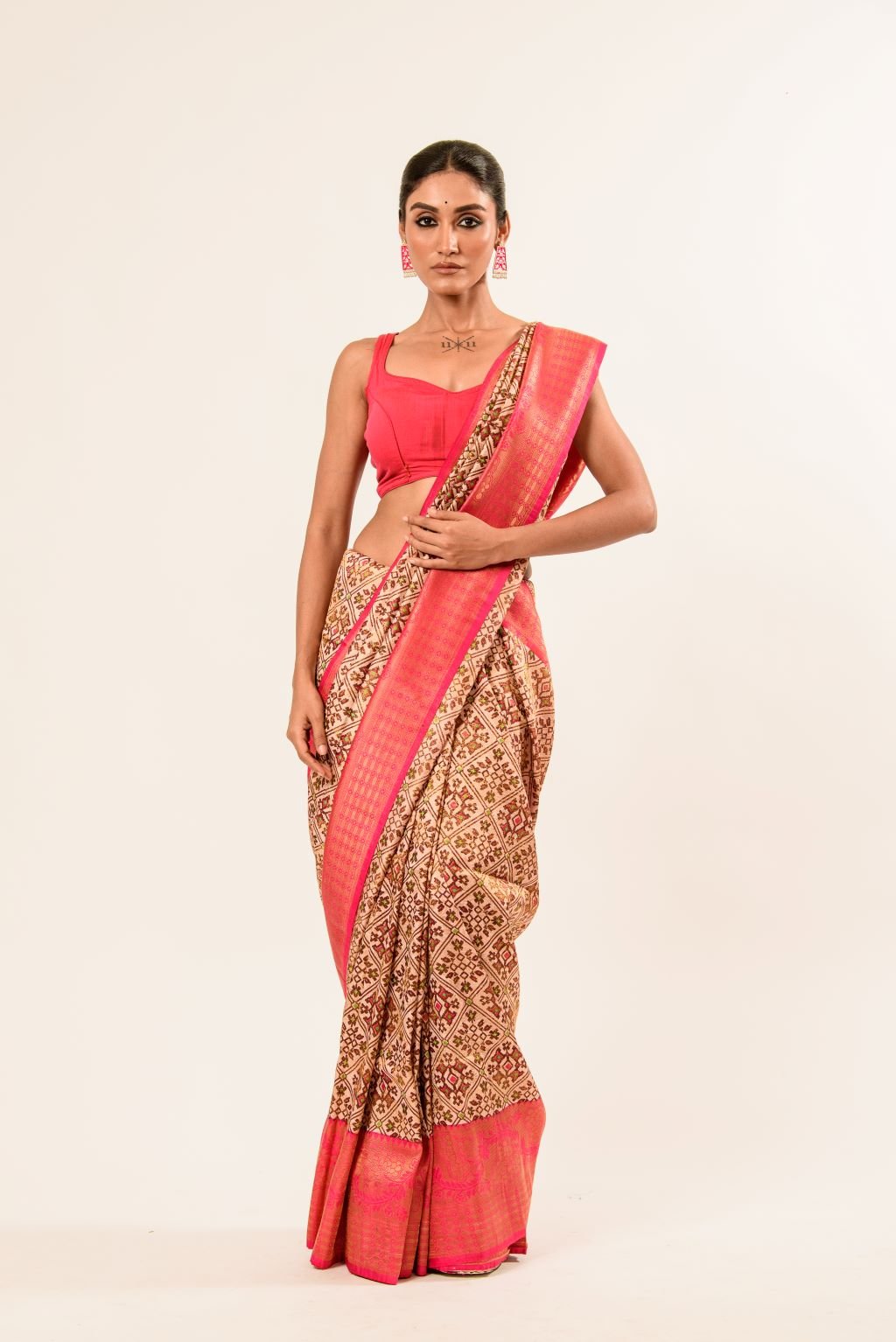 Pearl White and Red Digital Printed Art Silk Saree with Unstitch Blouse - Anvi Couture