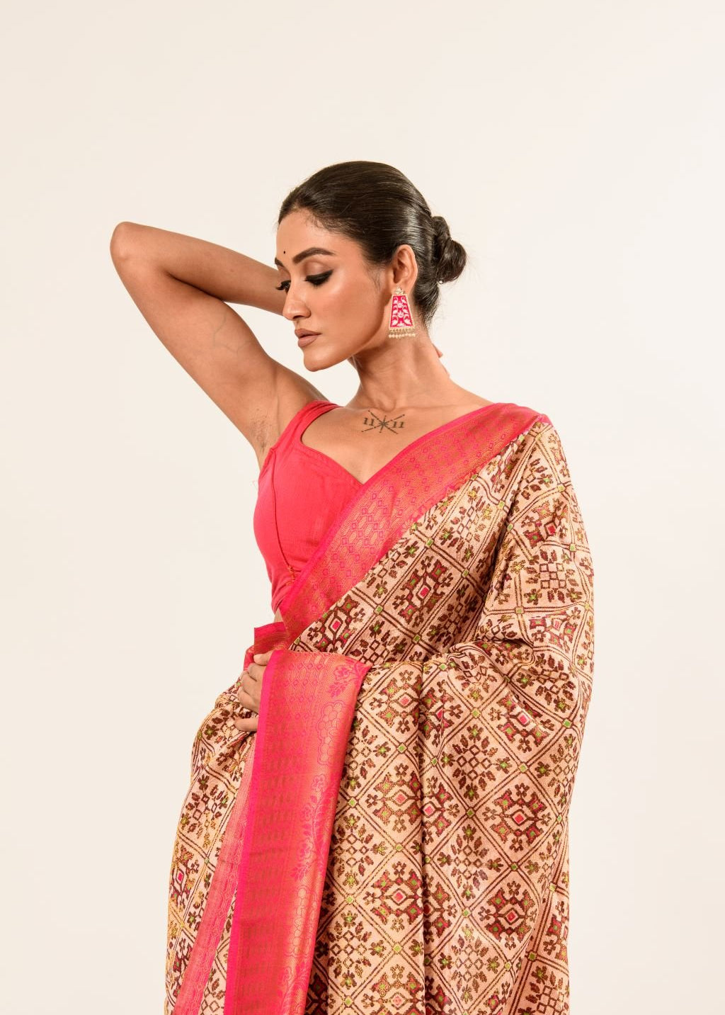 Pearl White and Red Digital Printed Art Silk Saree with Unstitch Blouse - Anvi Couture