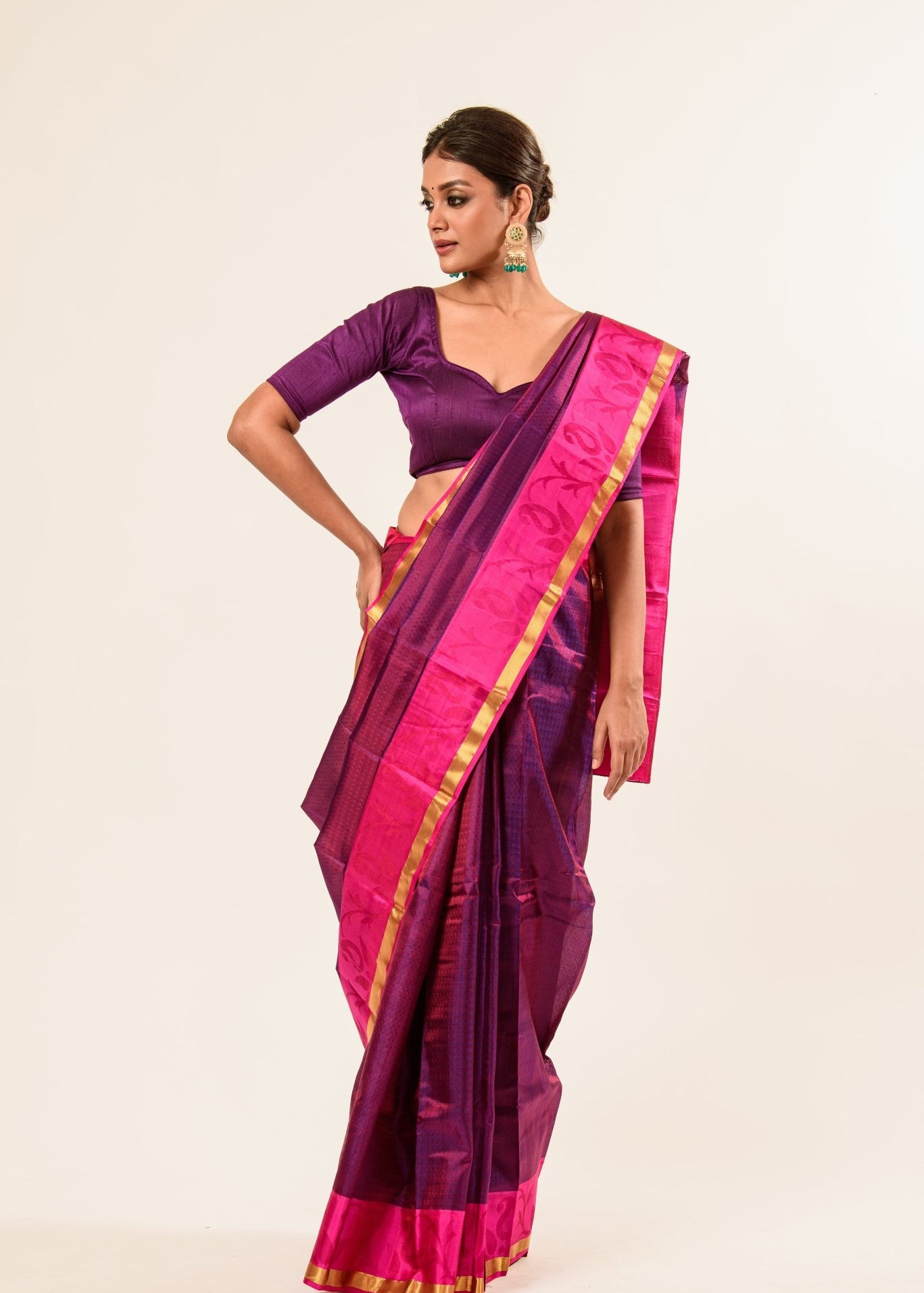 Purple and Pink Kanjivaram Silk Saree With Check Patterns and Mayil Butas - Image 3