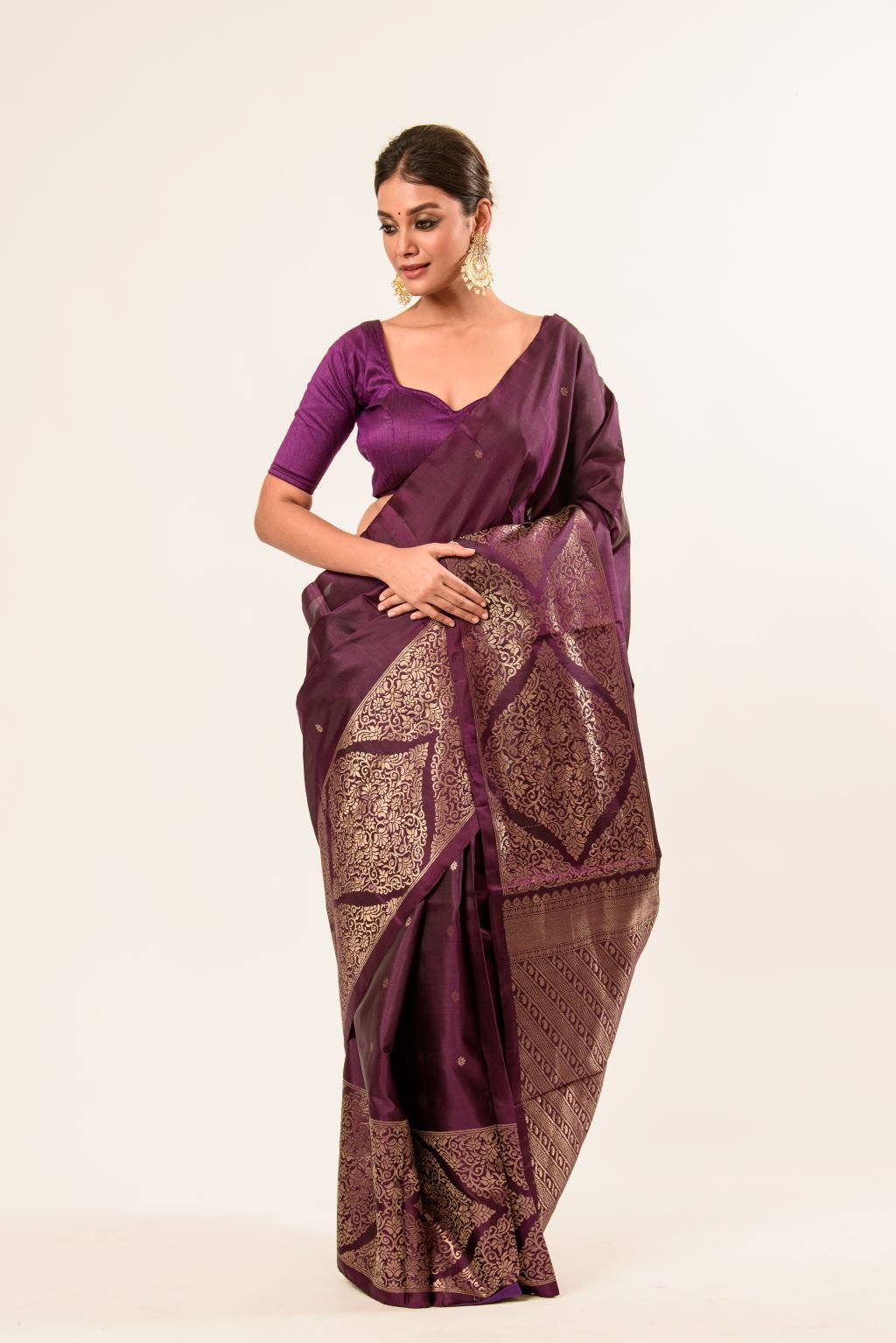 Dark Wine Handwoven Banarasi Silk Saree - Anvi Couture