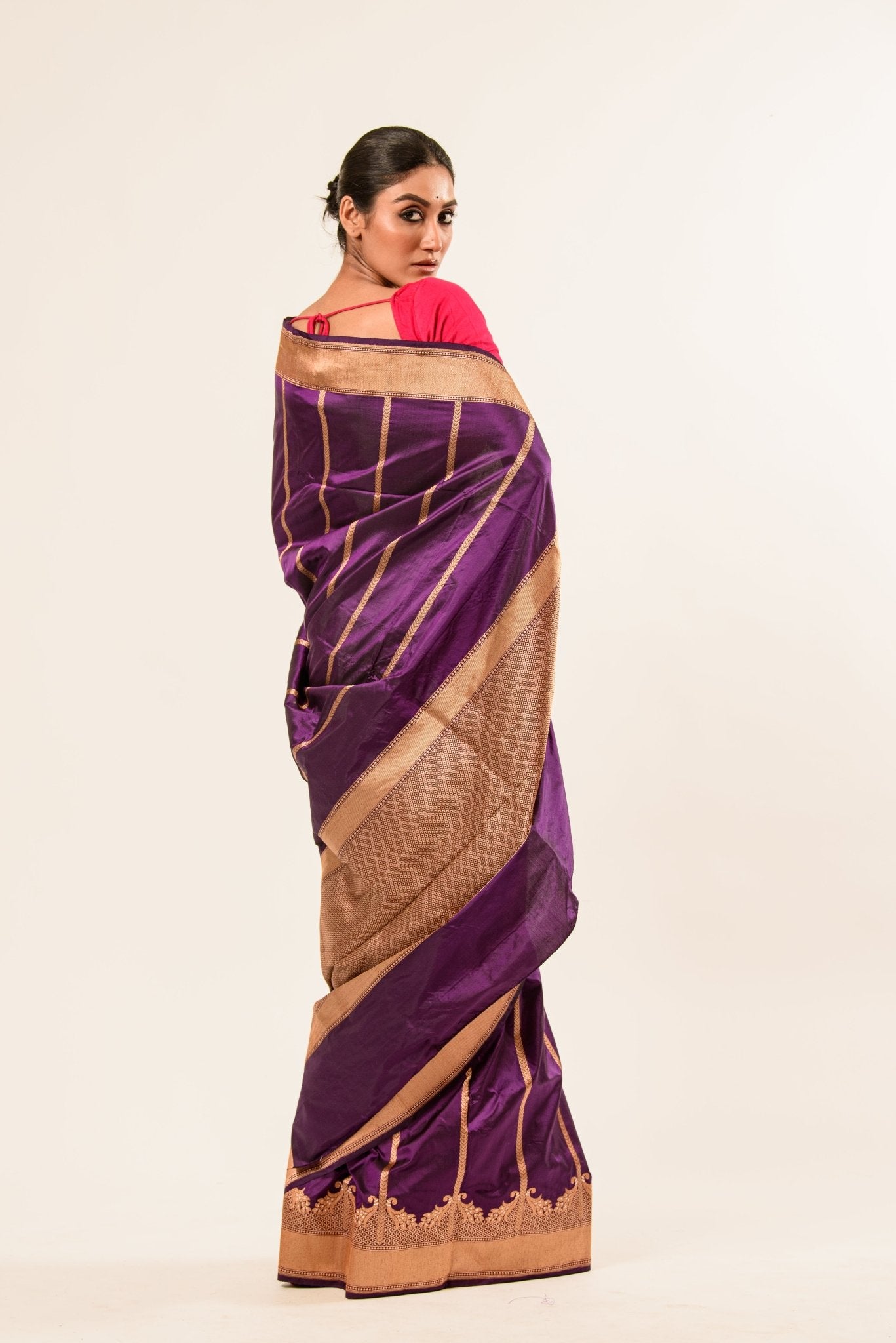 Gold Border Purple Color Katan Silk Handwoven Banarasi Saree - Image 2