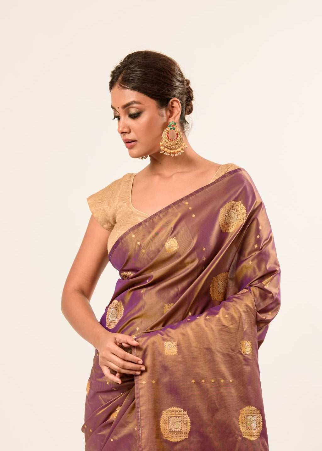 Light Brown Dual Tone Kanjivaram Silk Saree - Image 4