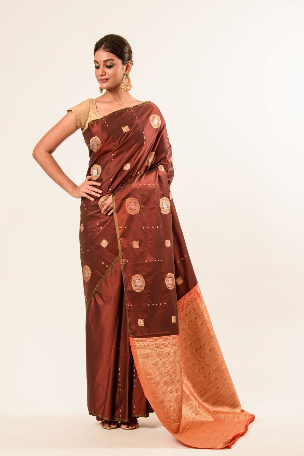 Dark Brown Borderless Authentic Kanjivaram Pure Silk Saree with Contrast Pallu - Anvi Couture